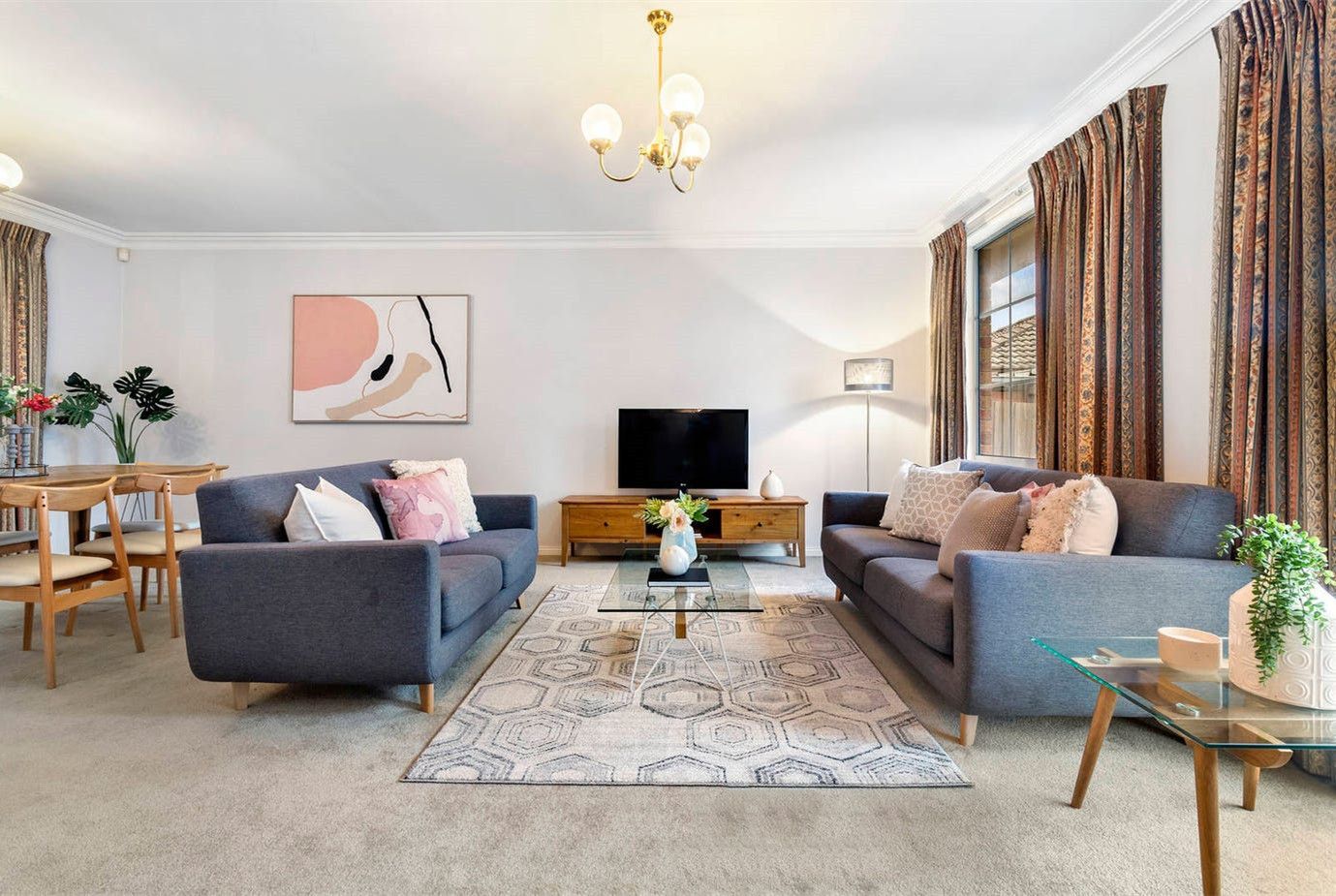 2/2 McCubbin Street, Burwood, VIC 3125