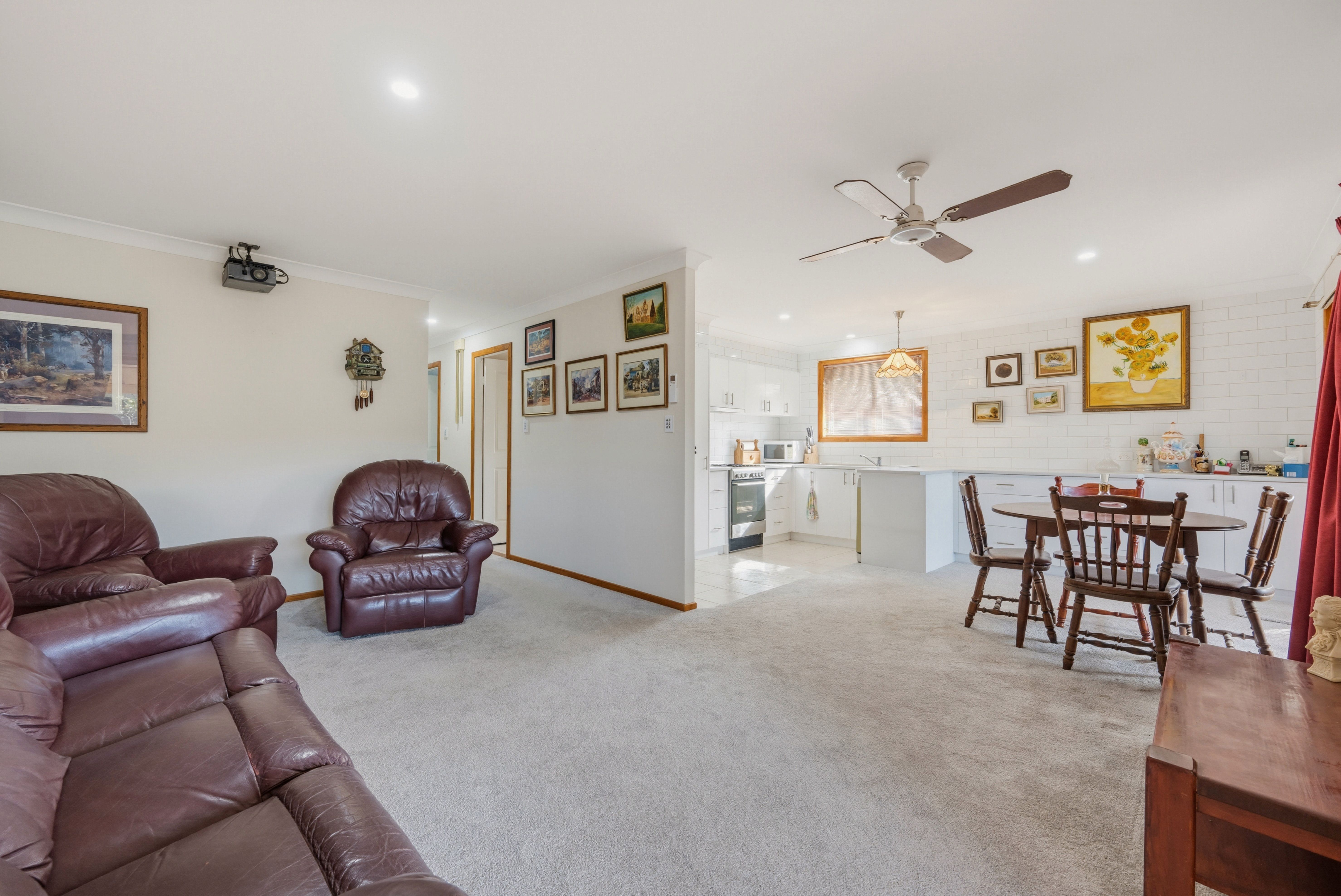 28 Merrymen Way — photo 8 of 17