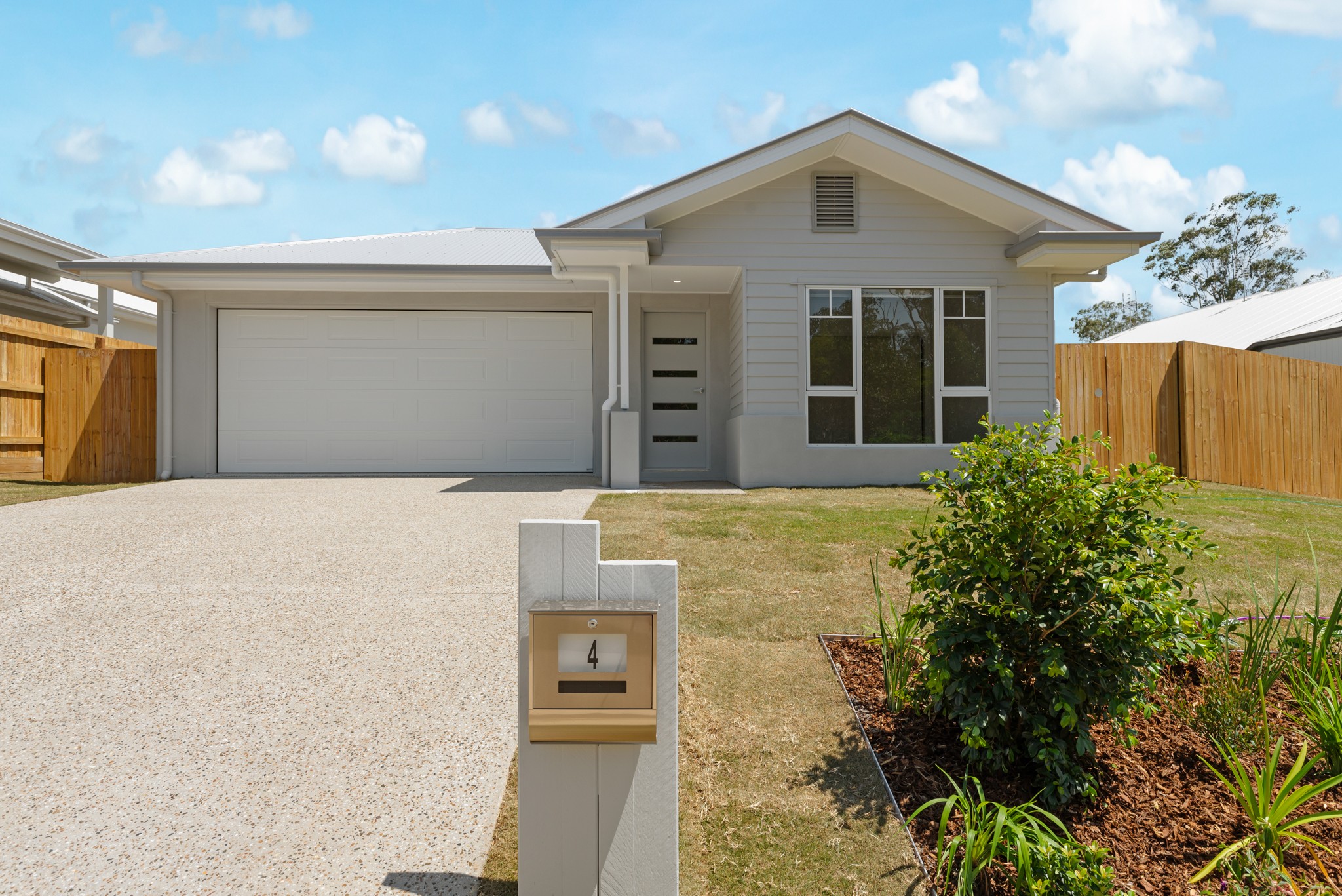 4 Revelation Road, Southside, QLD 4570