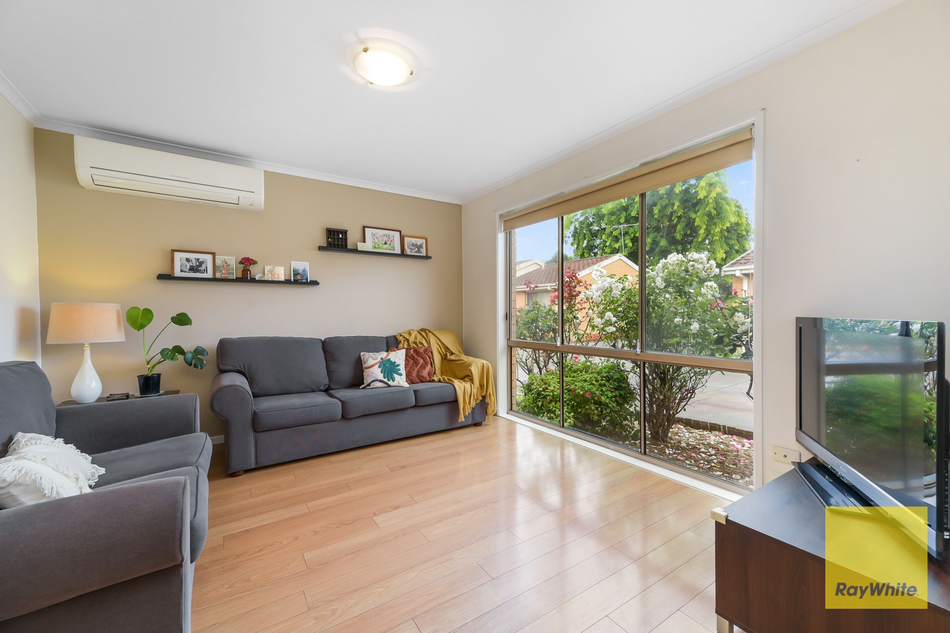 2/37 John Hunter Drive, Endeavour Hills, VIC 3802