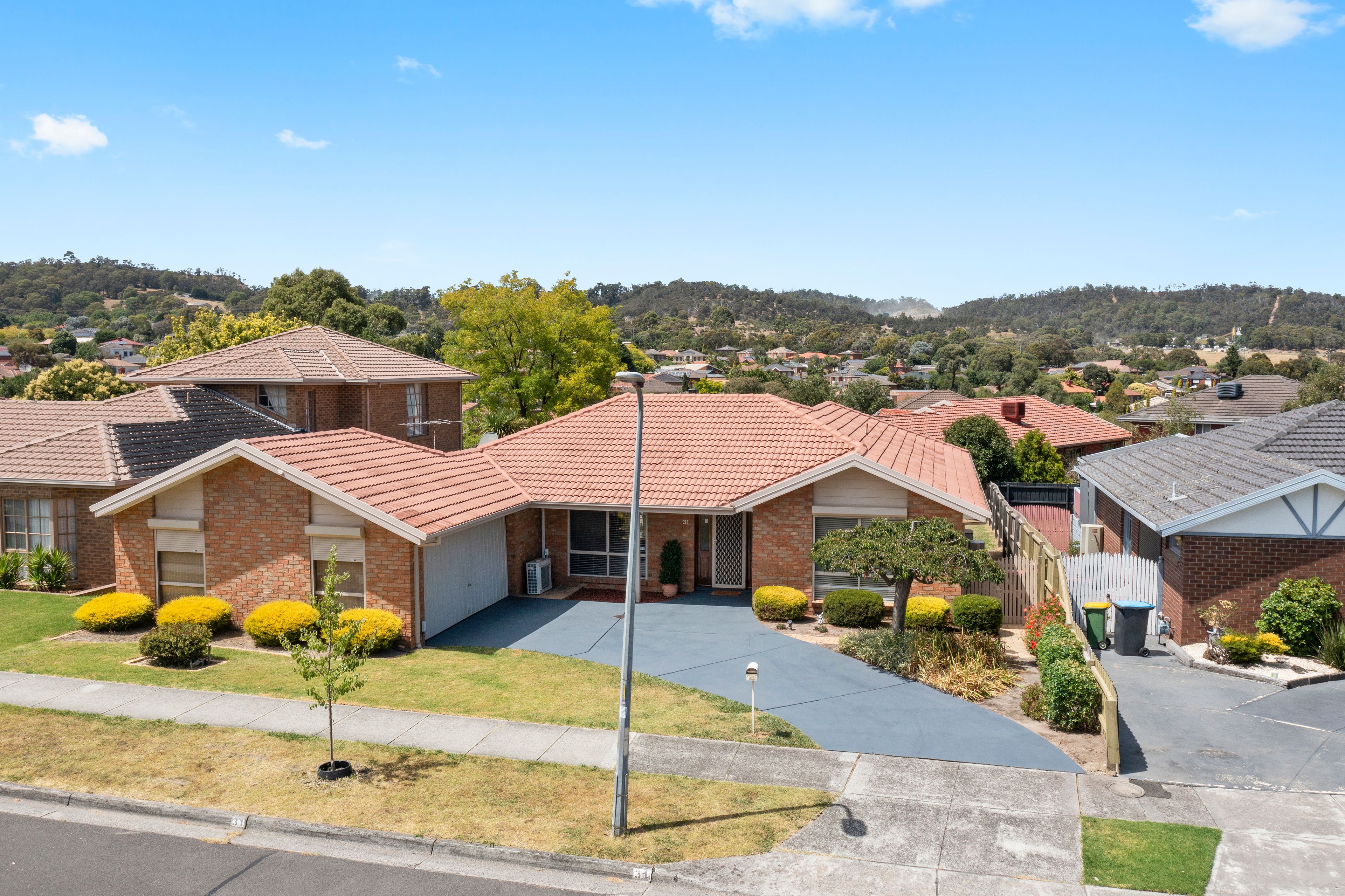 31 Woodside Drive, Rowville VIC 3178