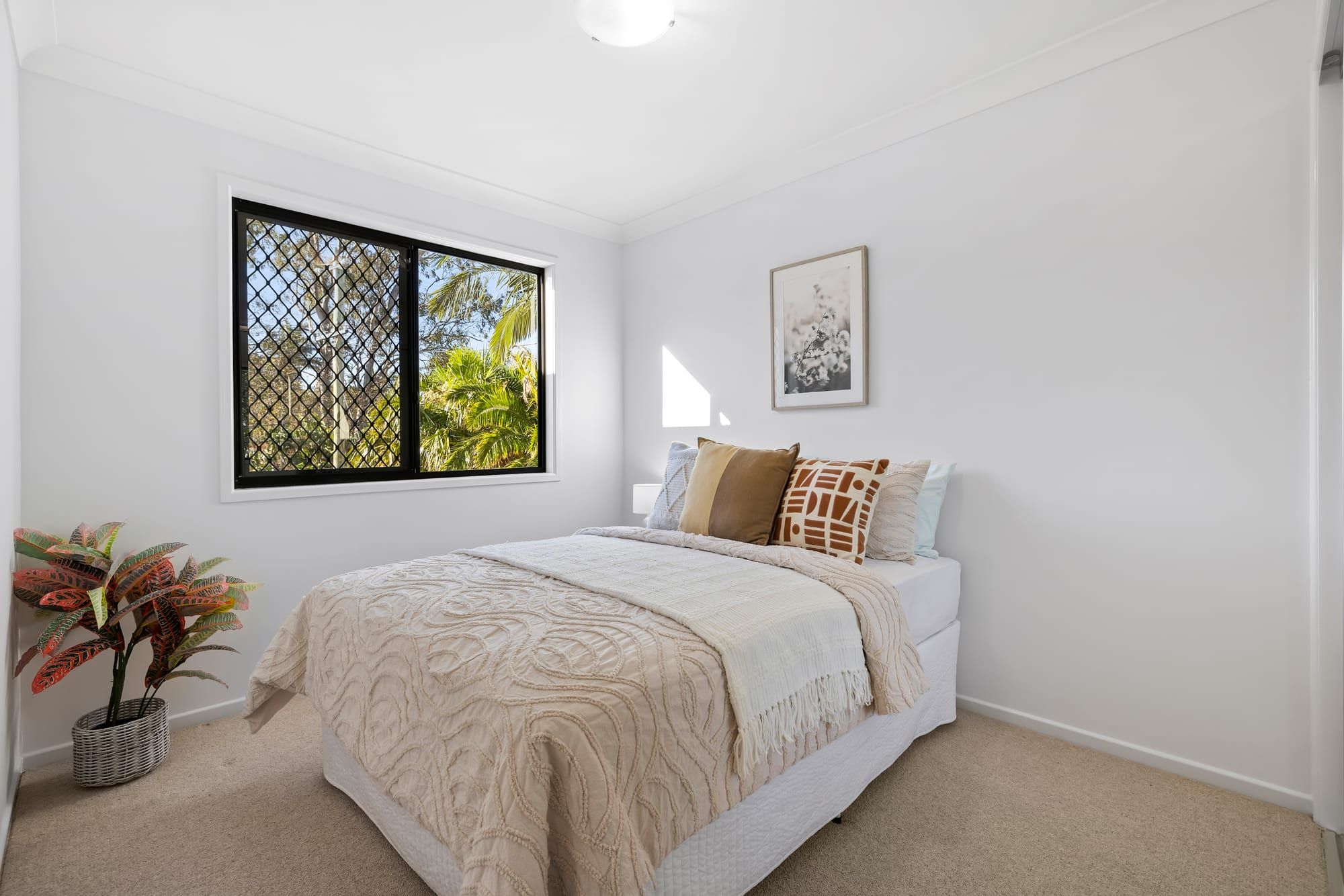2/7 Indooroopilly Road — photo 12 of 20