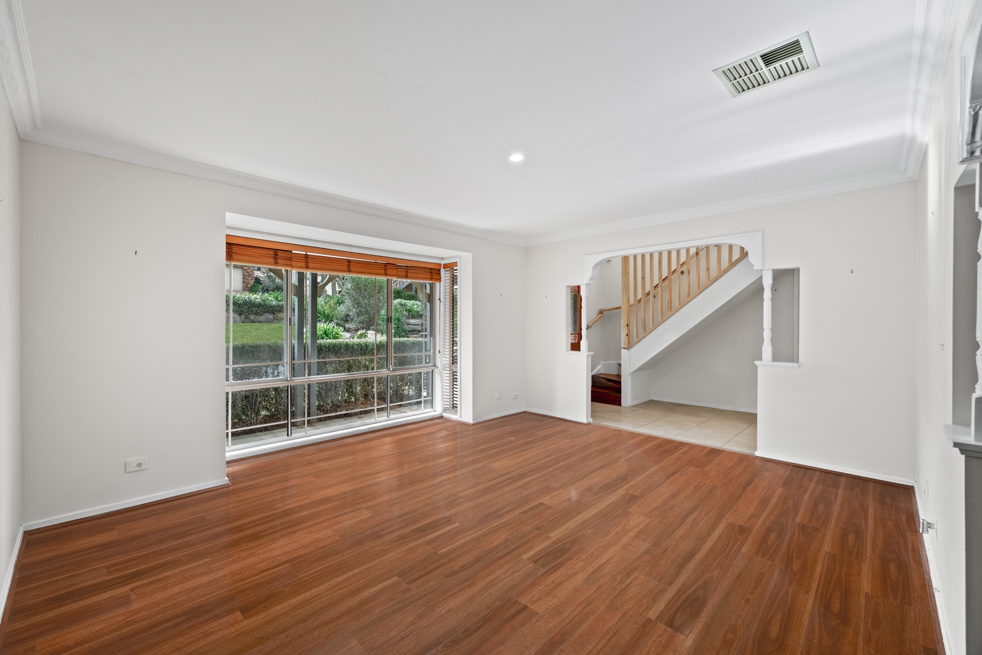 10 Clydebank Crescent, Glen Alpine, NSW 2560