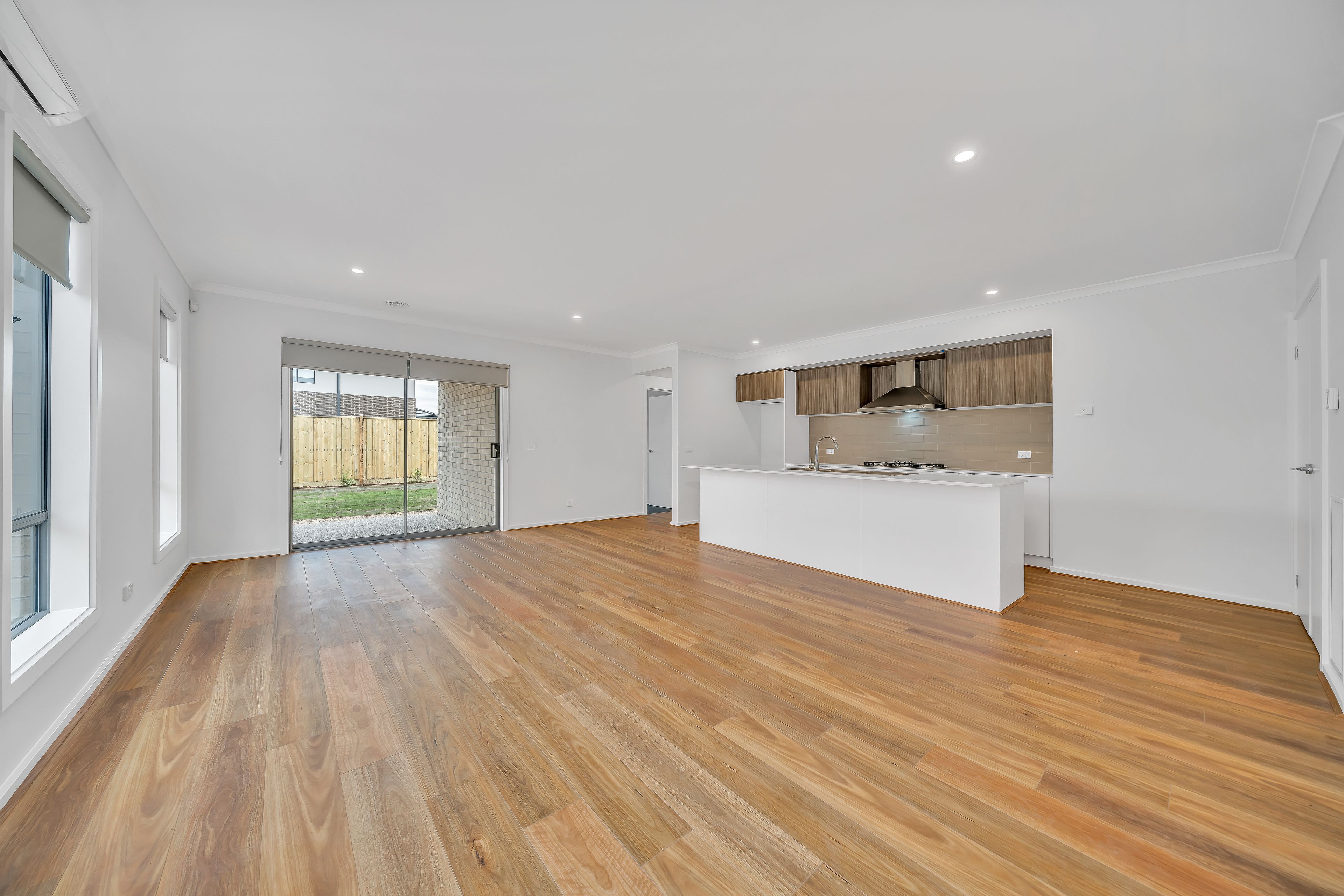42 Grande Belmond Avenue — photo 5 of 15