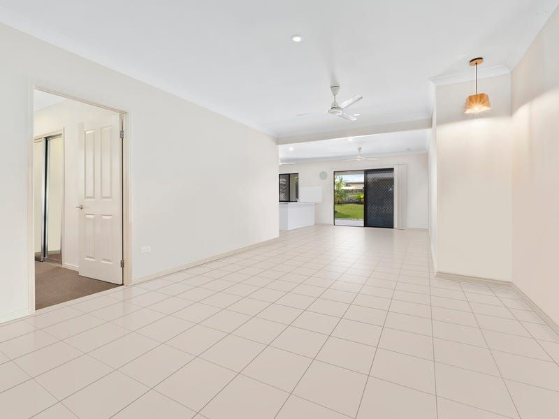 9 Totley Chase, Trinity Park, QLD 4879