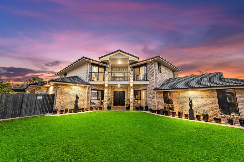 8 Sandalwood Street, Heathwood, QLD 4110