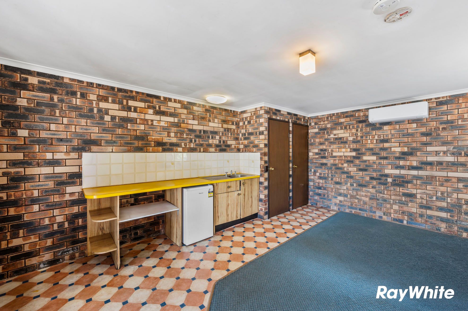 12-15/54 Beach Road — photo 9 of 26