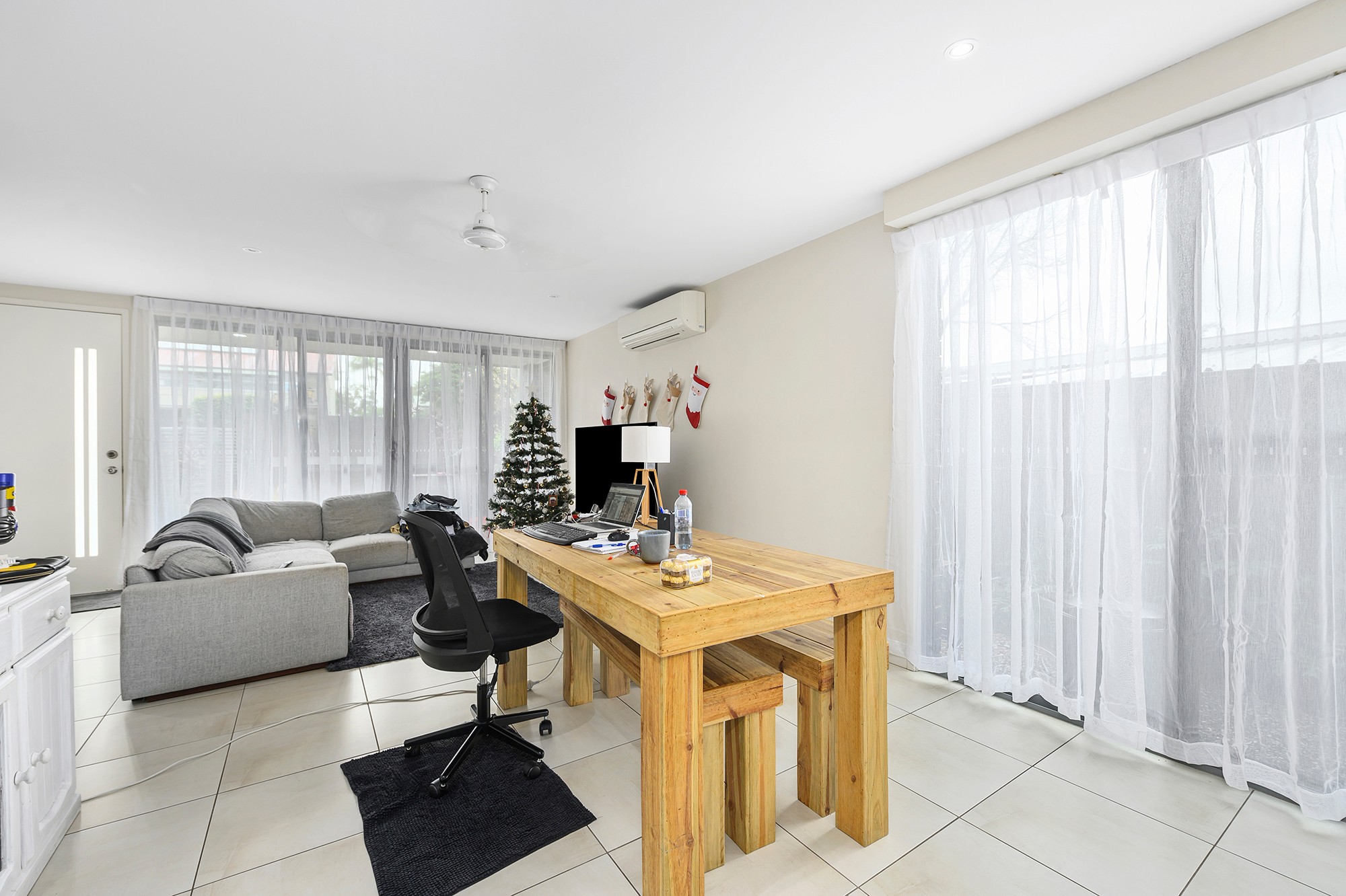 2/39 Gordon Street, Labrador, QLD 4215