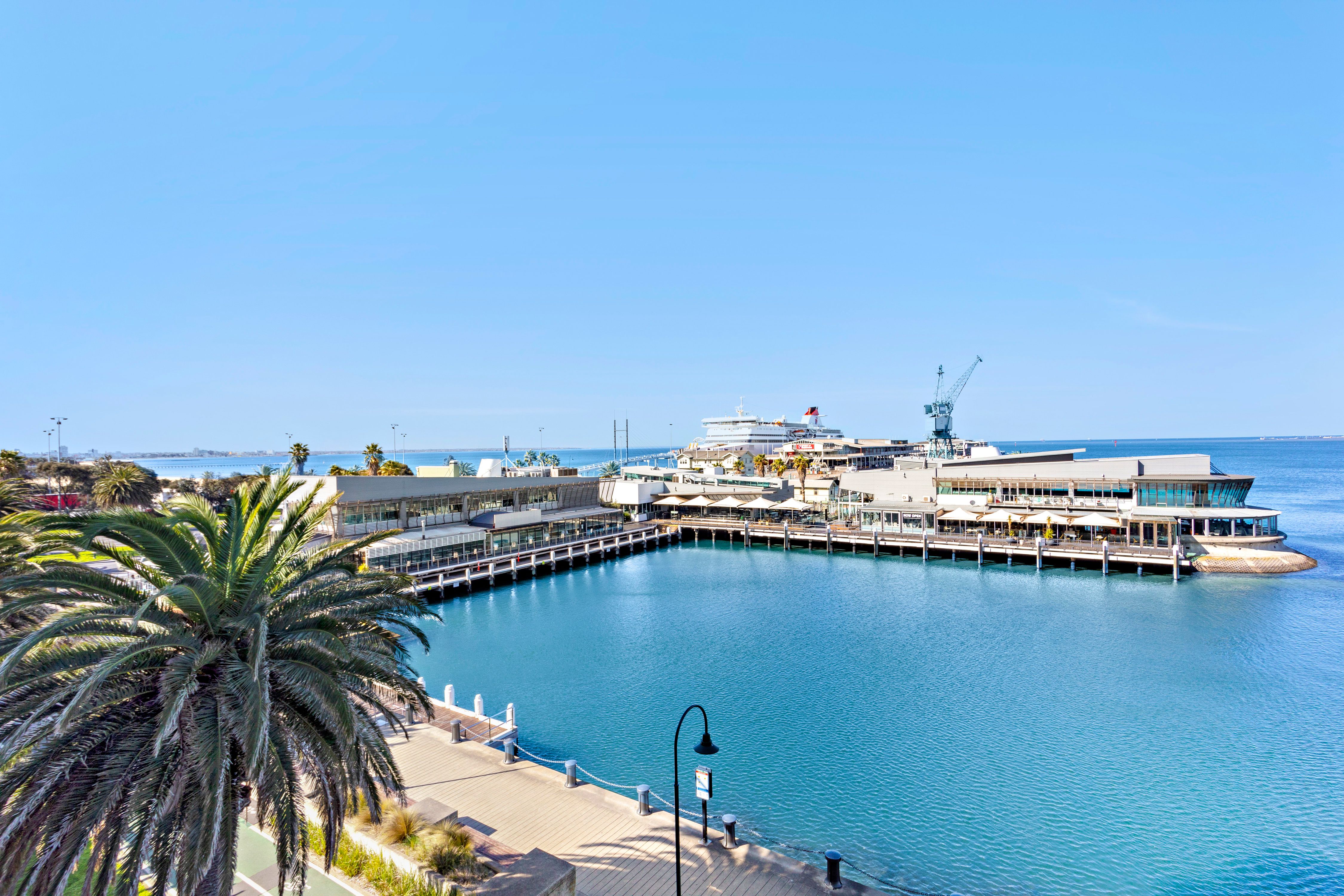 402/107 Beach Street, Port Melbourne, VIC 3207