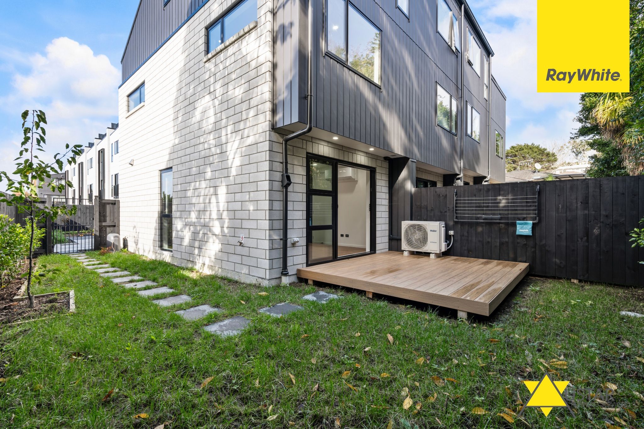 11/65 Stottholm Road, Titirangi, Waitakere City