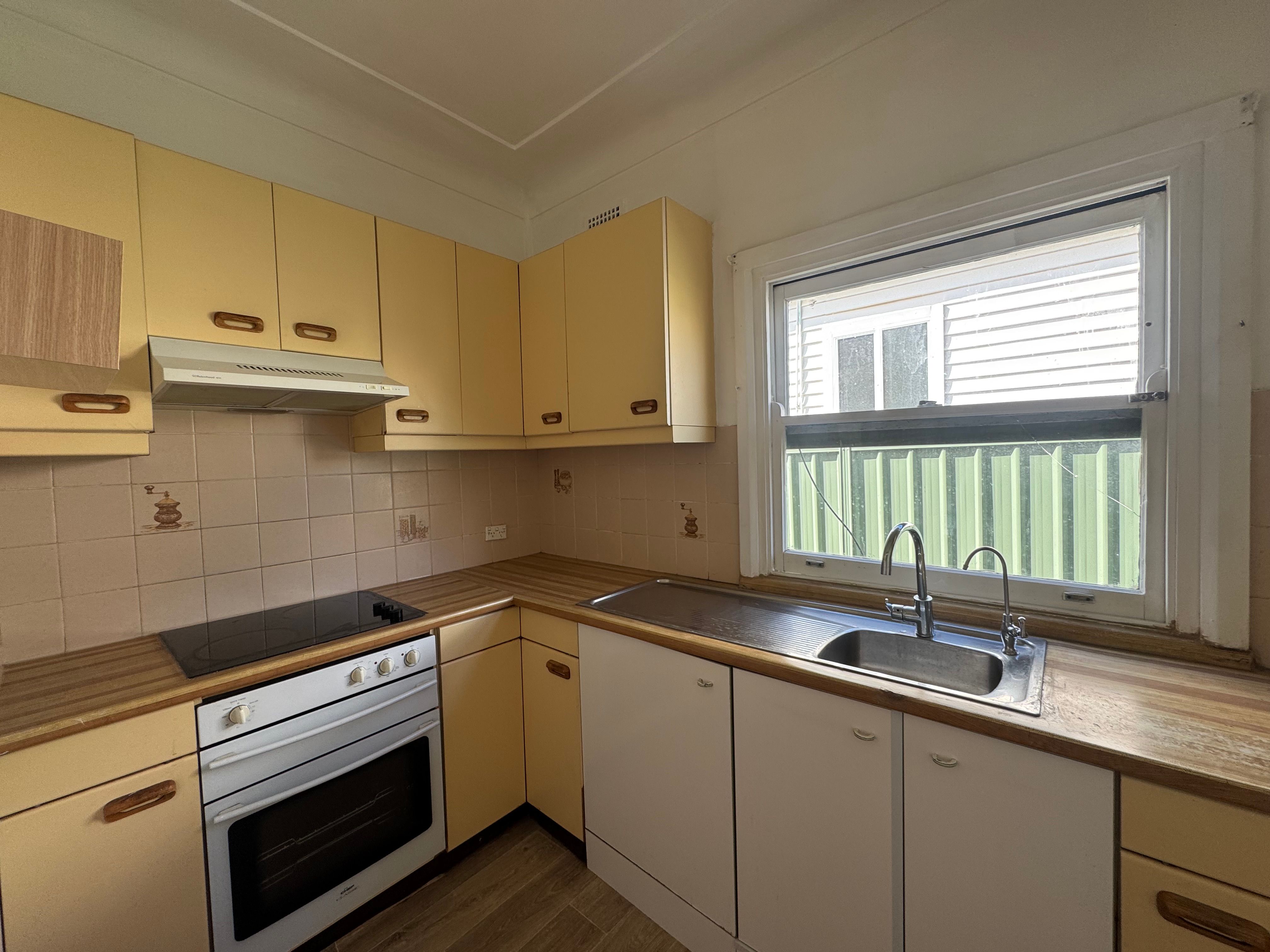 10 William Road, Riverwood, NSW 2210
