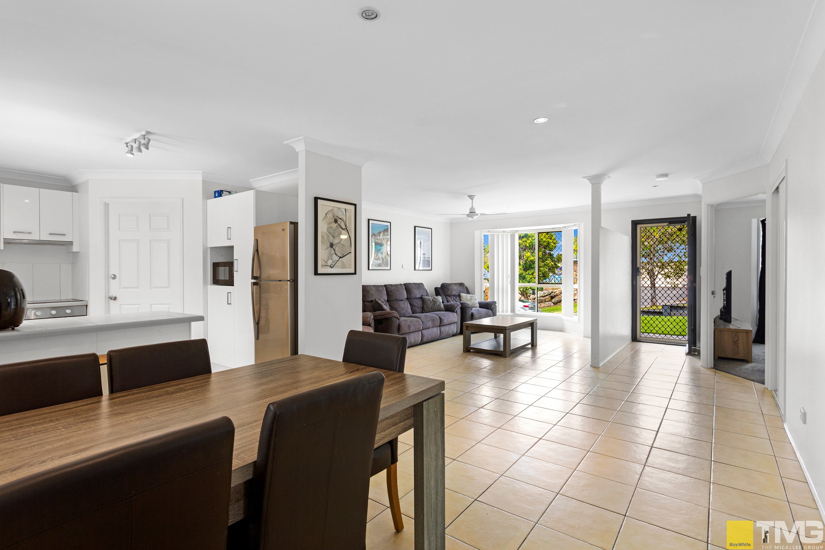 10 Pinebark Avenue, Oxenford, QLD 4210