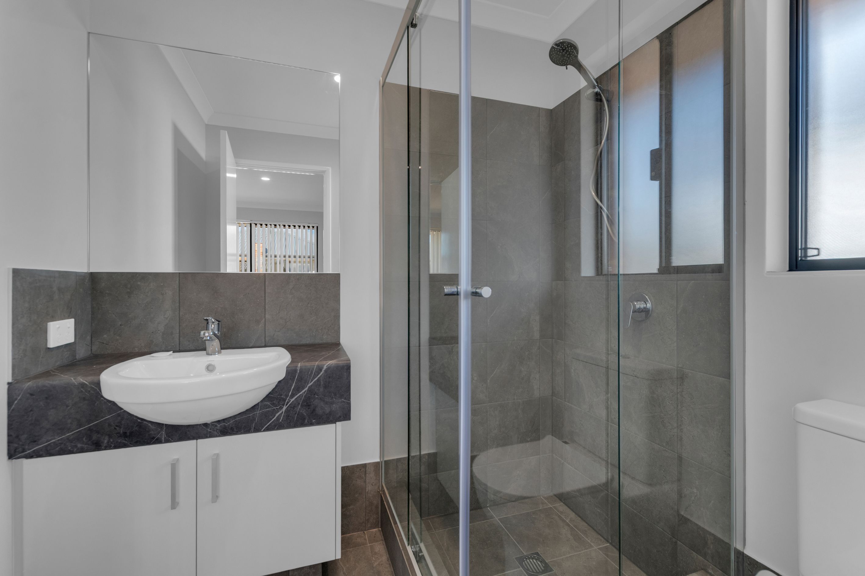 4 Taylor Mews — photo 9 of 16