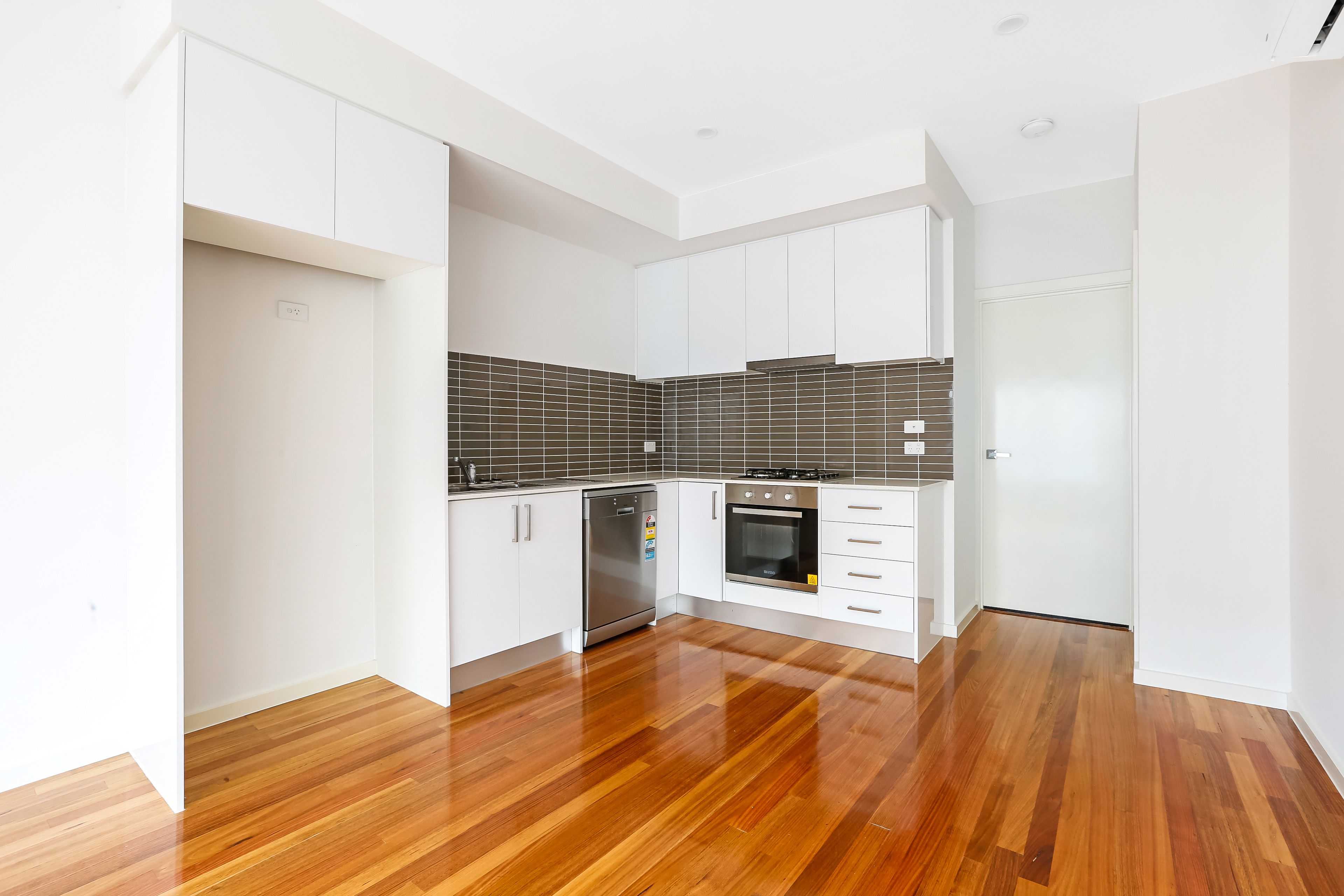 19/21 Station Road, Oak Park, VIC 3046