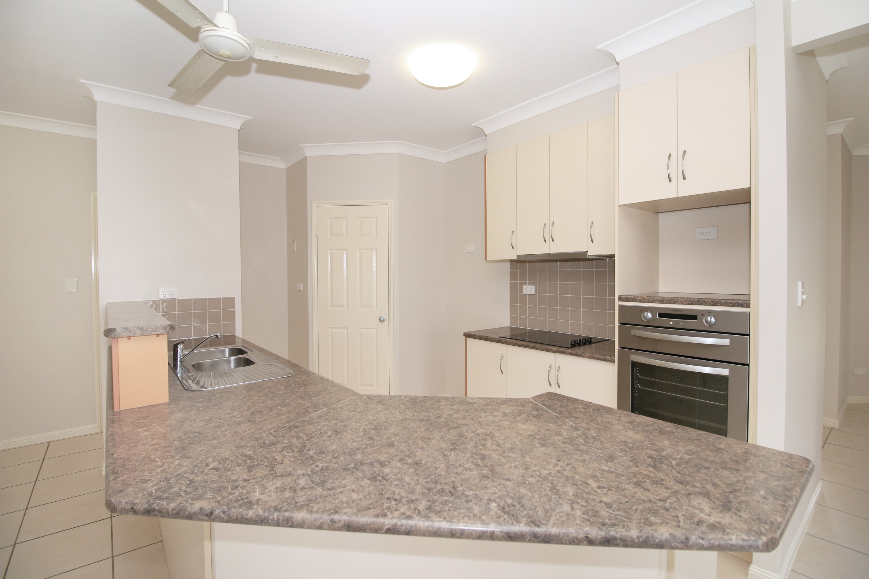 62 Elphinstone Drive, Kirwan, QLD 4817
