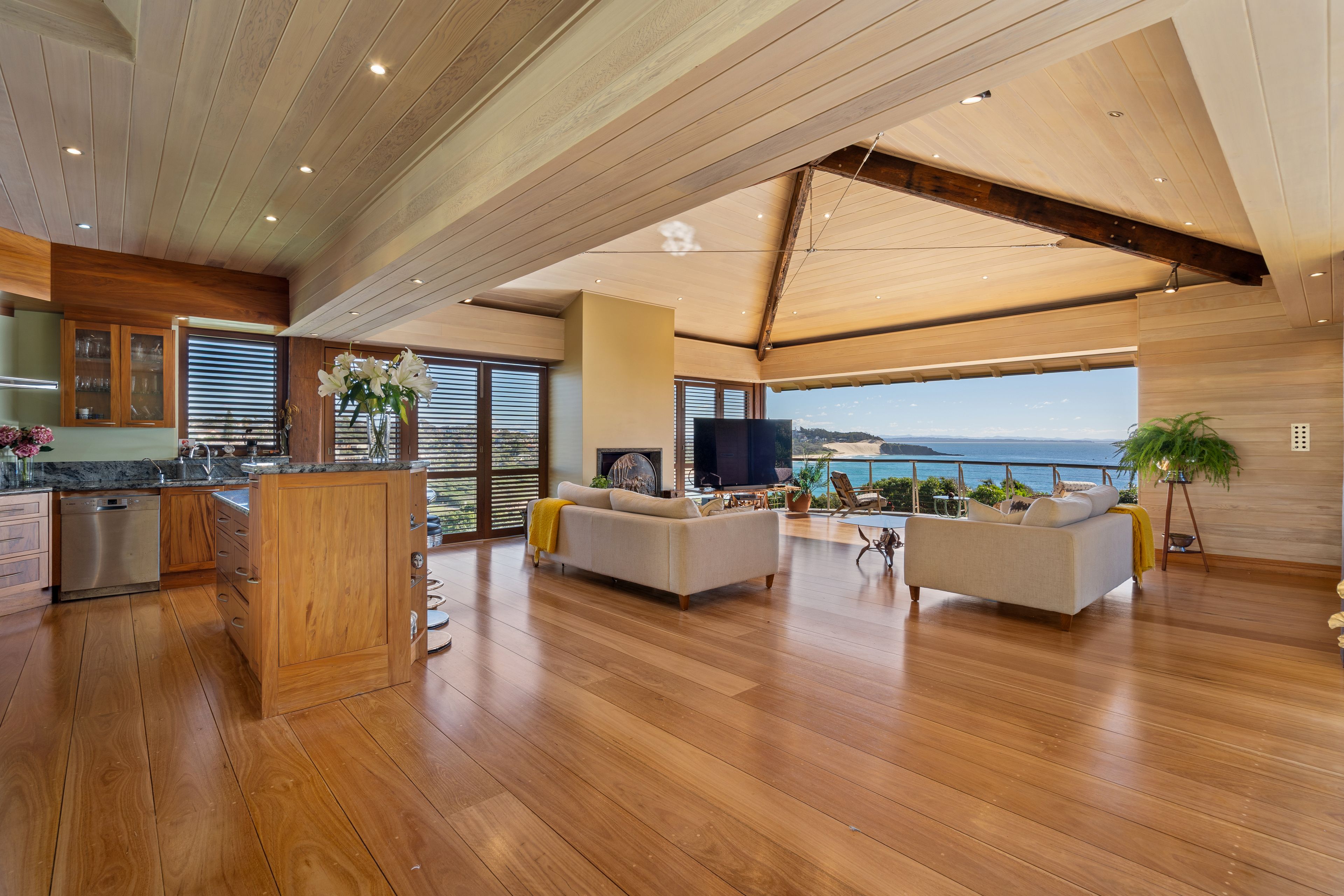 32 Cliff Road — photo 6 of 16