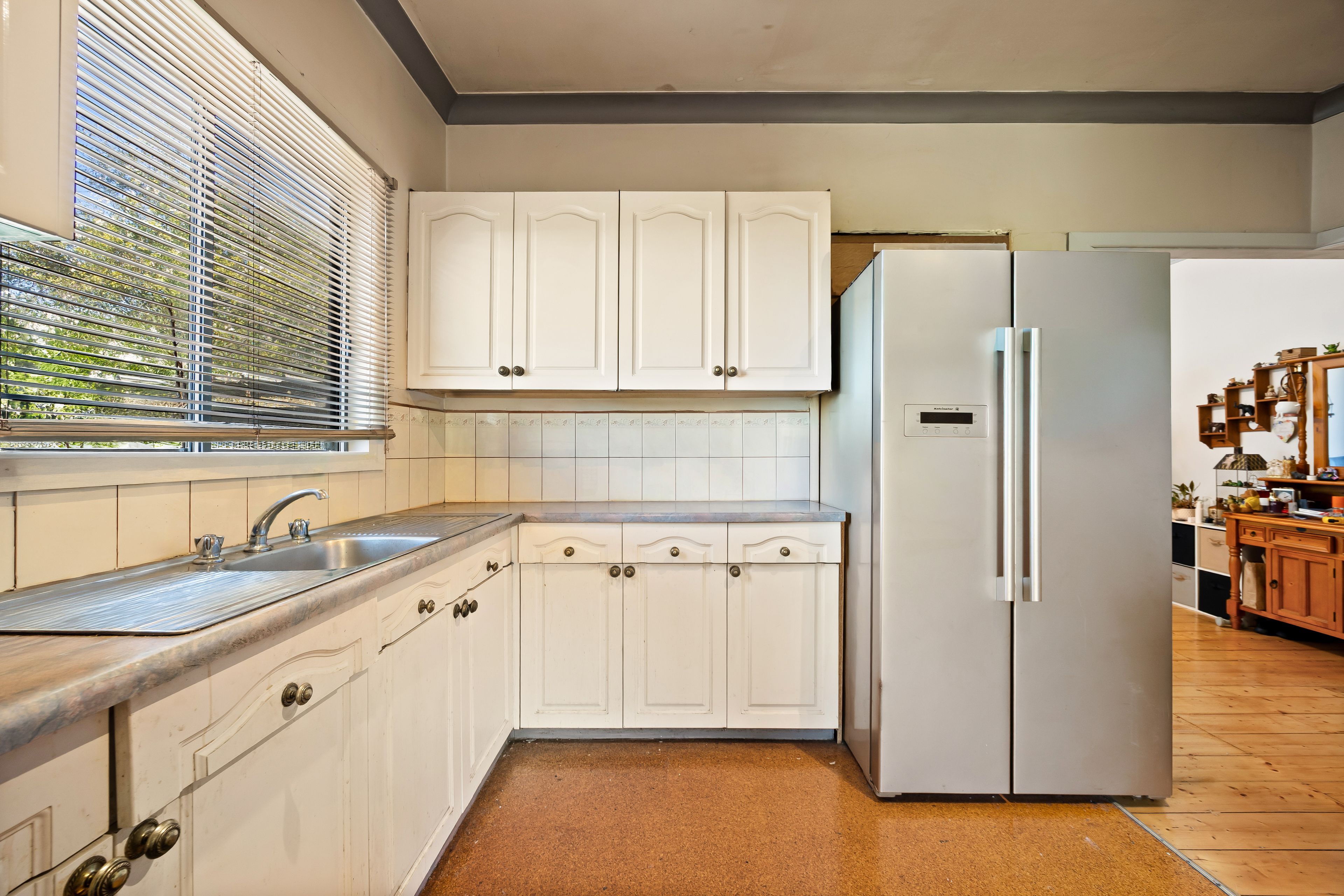 17 Laidlaw Street — photo 4 of 18