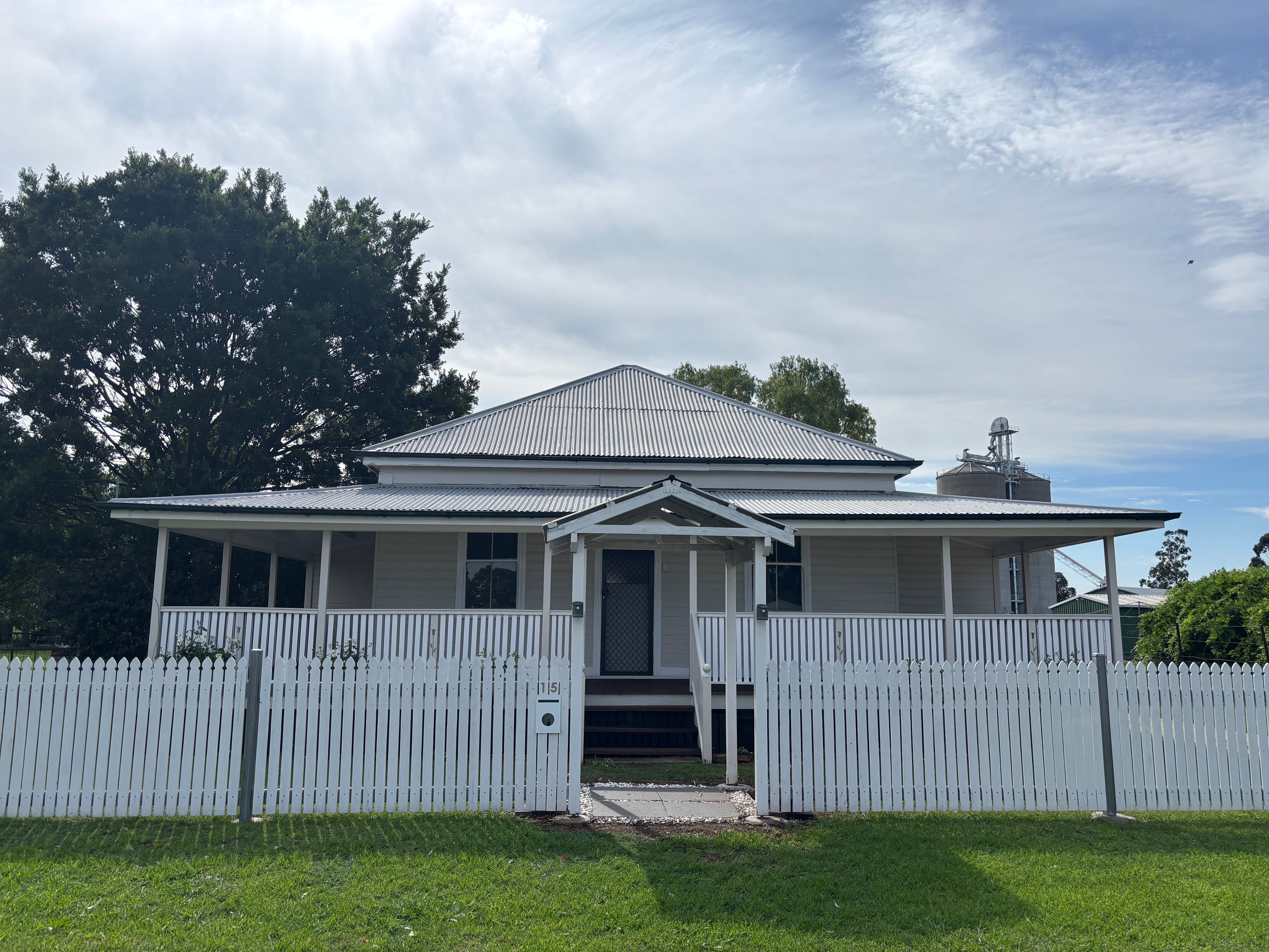 15 Forde Street — photo from Ray White Rural Warwick