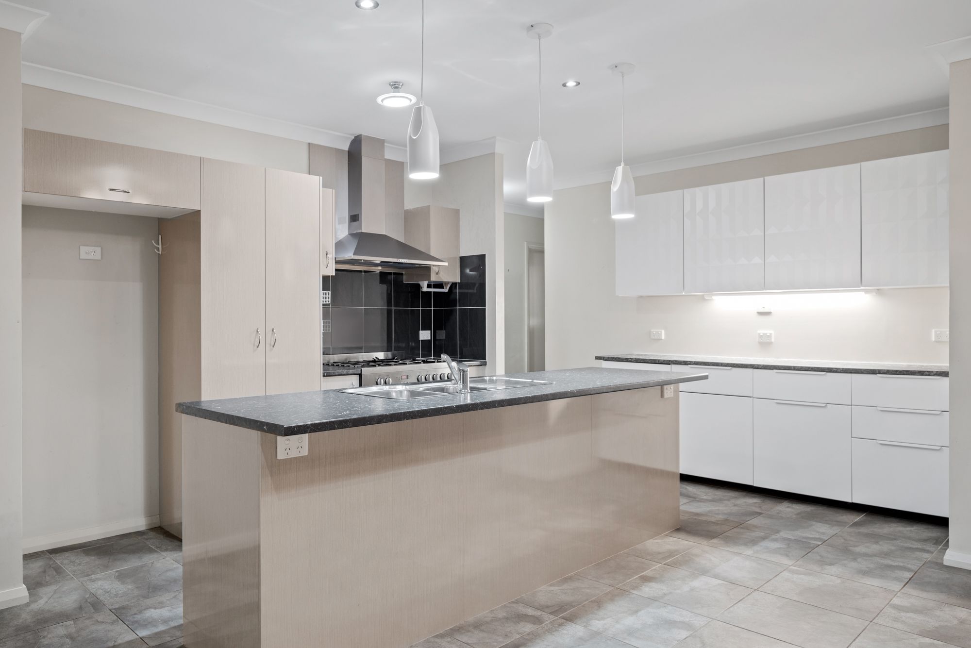 15 Garton Road, Spring Farm, NSW 2570