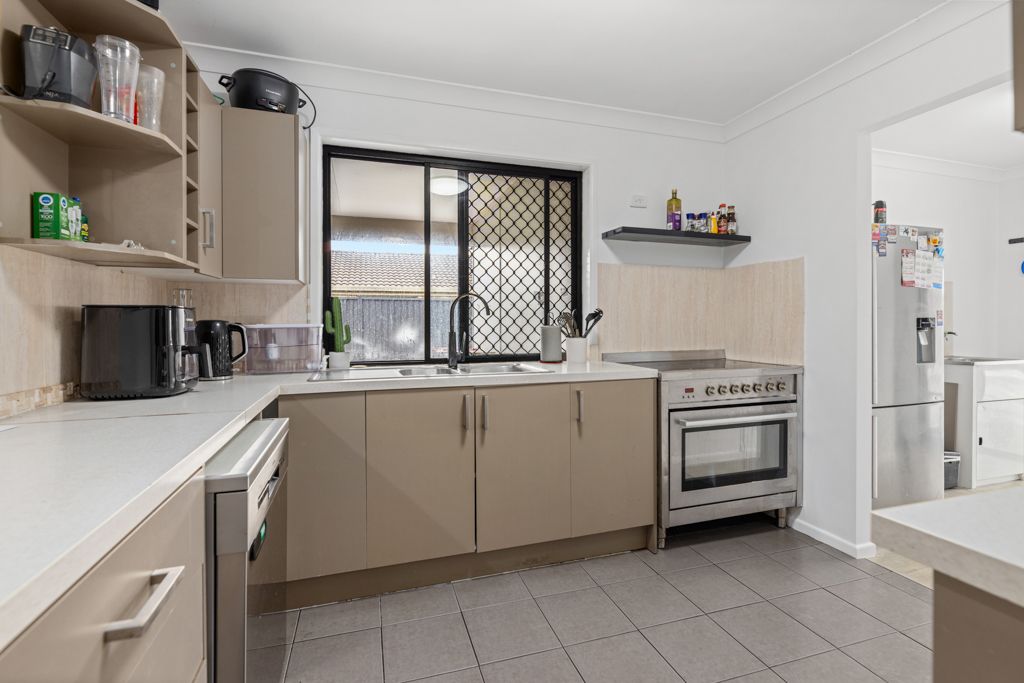 4 Cisticola Court, Bellmere, QLD 4510