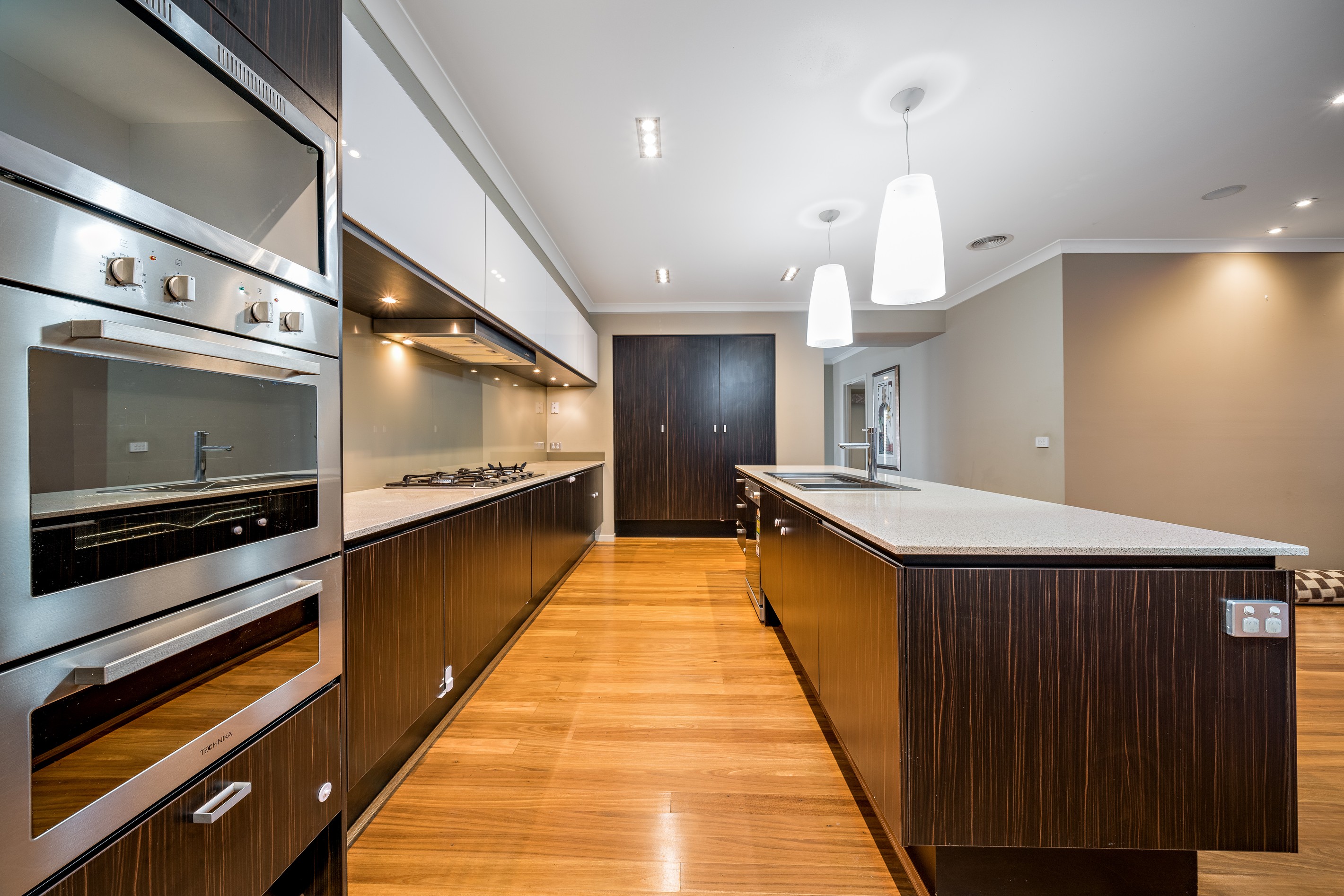 16 Biscay Grove, Lyndhurst, VIC 3975
