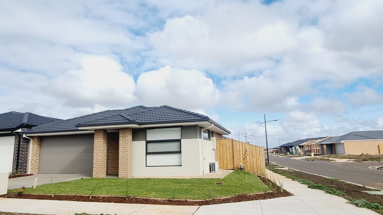 2 Mornington Crescent, Rockbank, VIC 3335