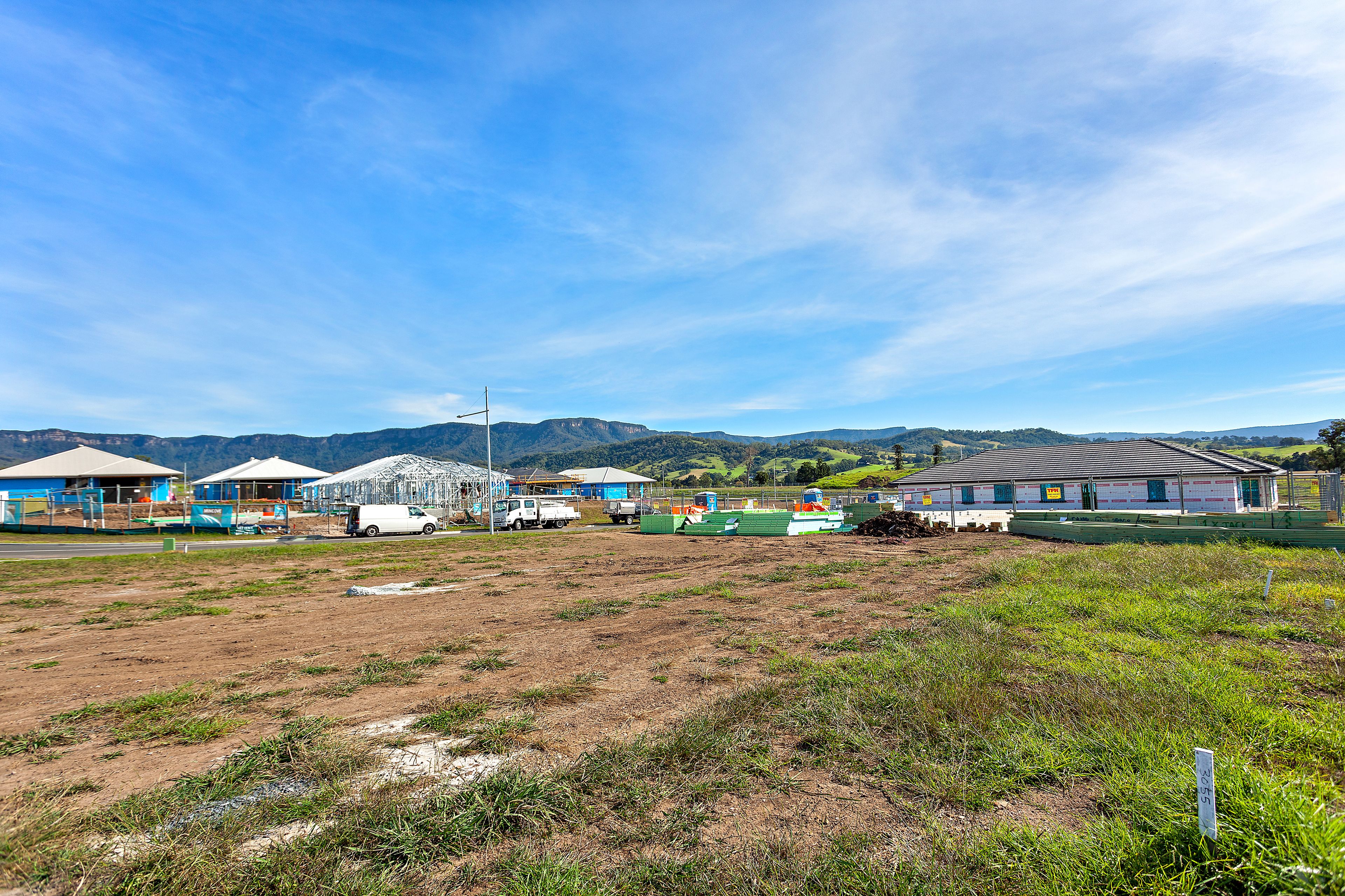 13 Wildflower Crescent, Calderwood, NSW 2527