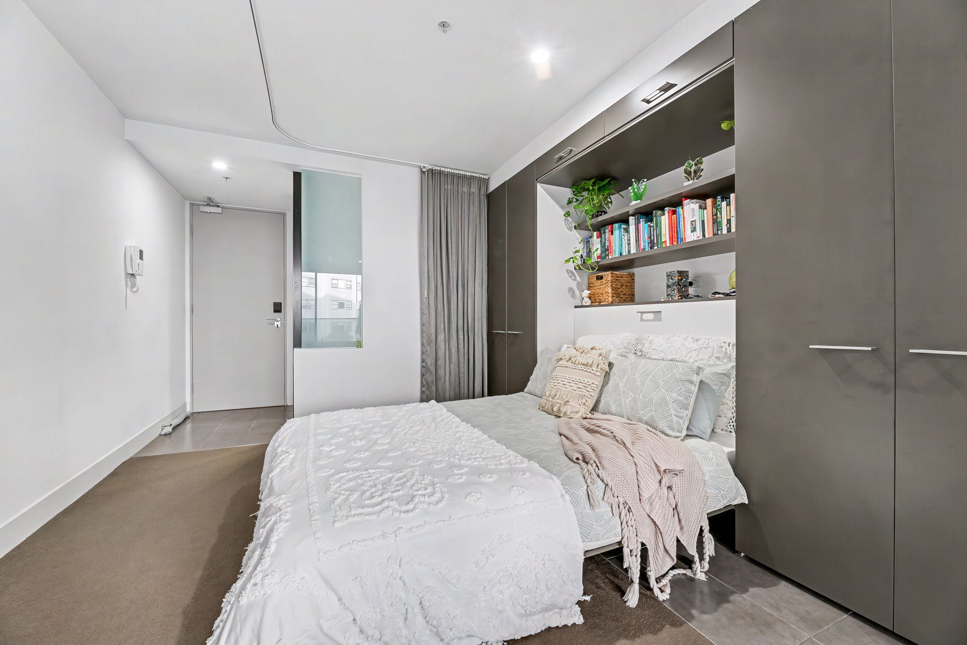 404/32 Bray Street — photo 5 of 11