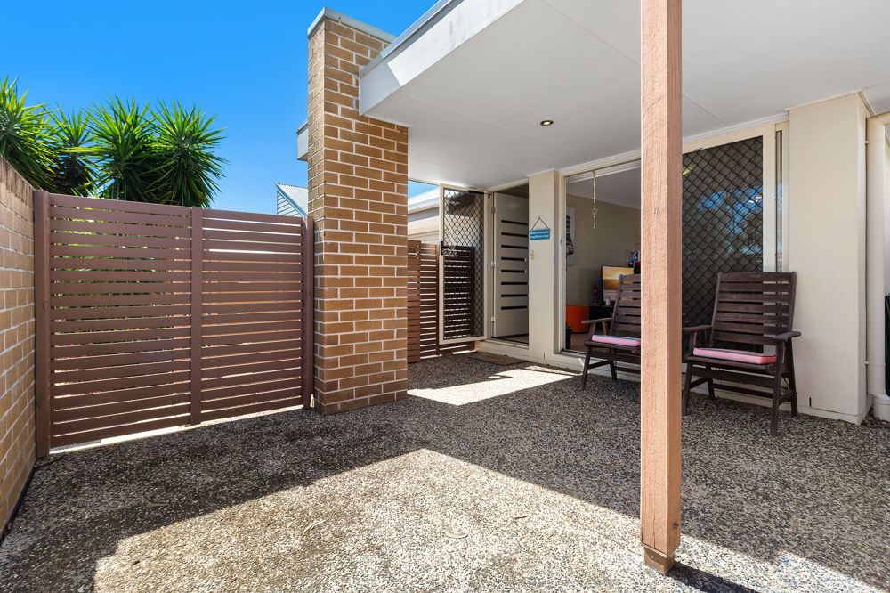 52 Park Edge Drive, Springfield Lakes, QLD 4300