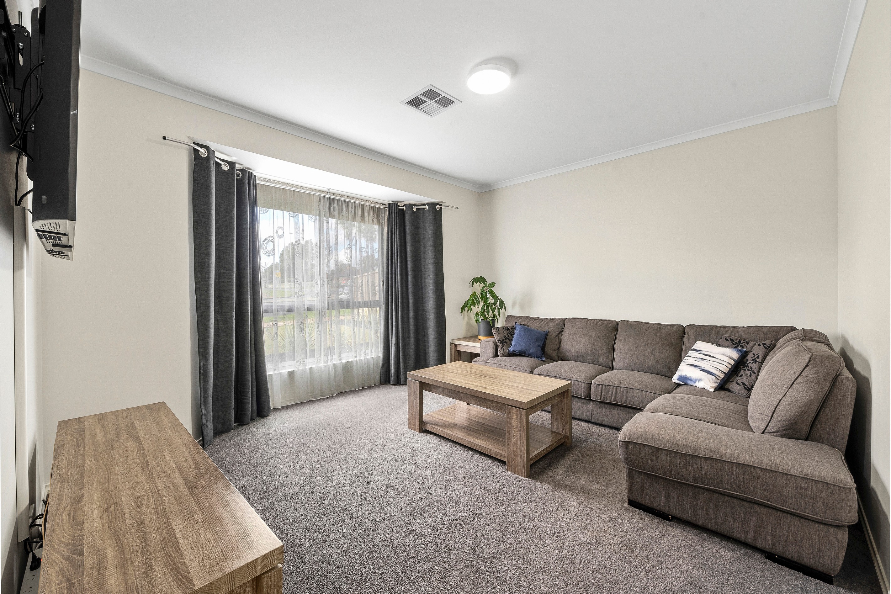 249 Midway Road, Elizabeth Downs, SA 5113