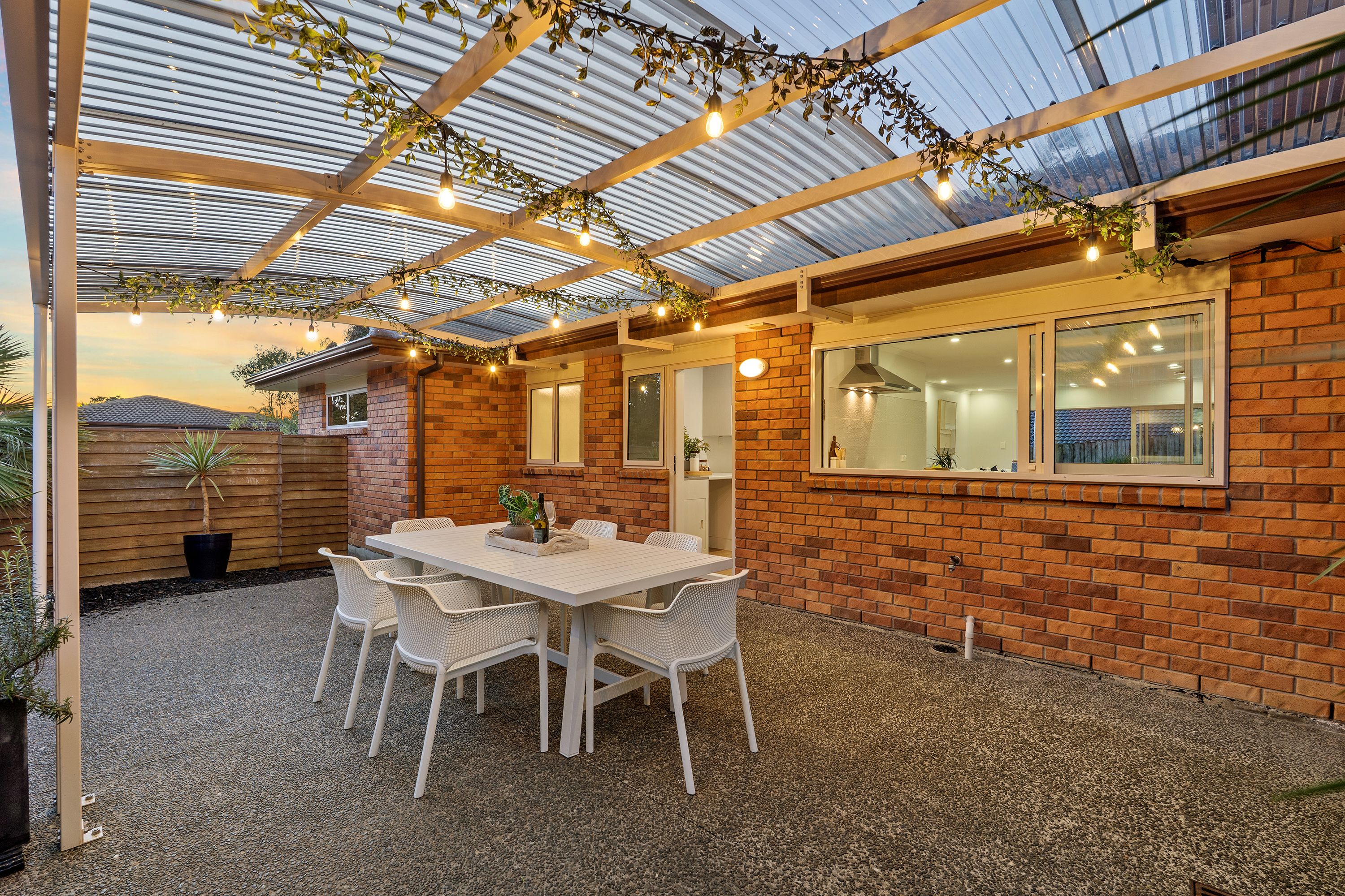 16 Springtide Place, Red Beach, Rodney