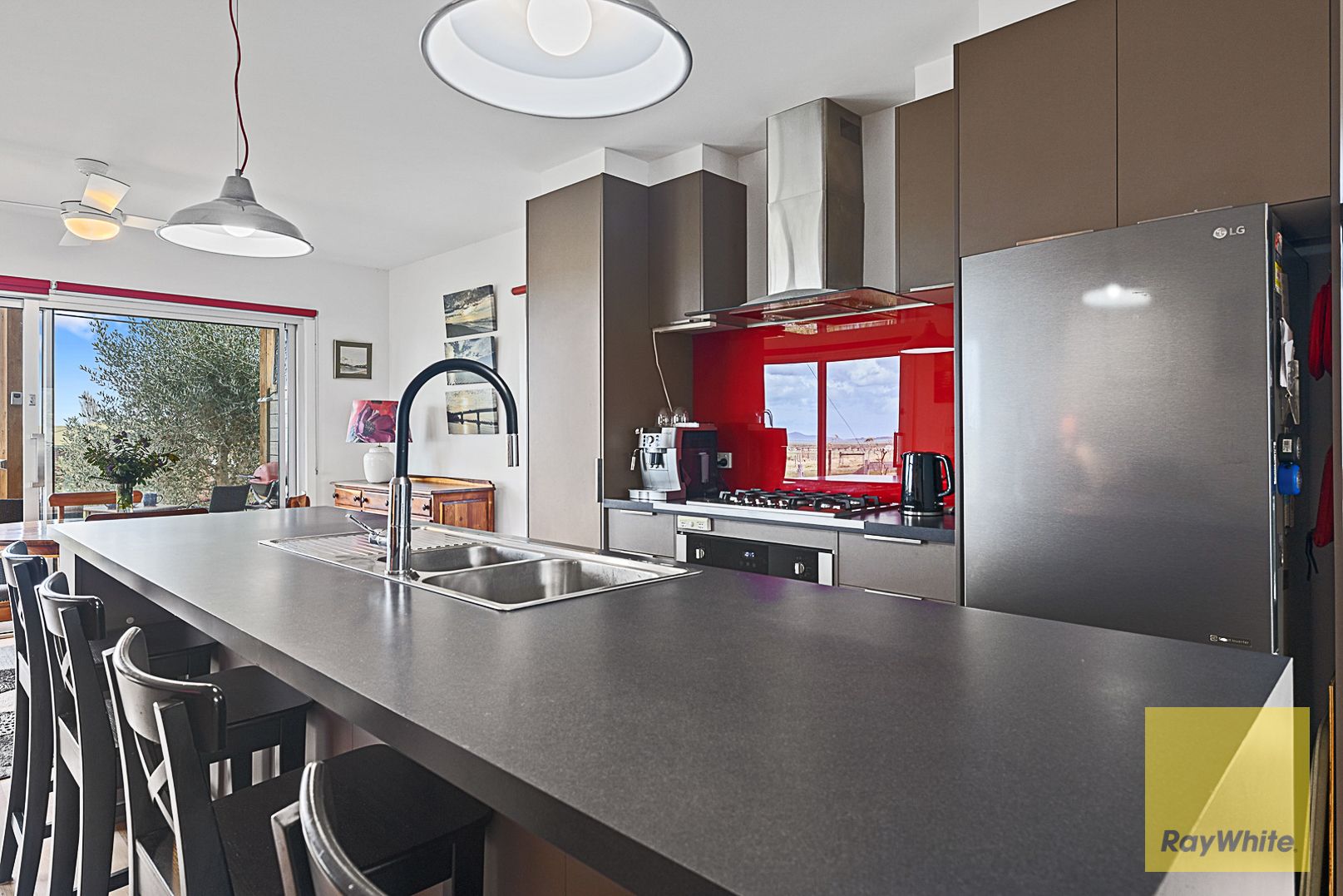 89 Victoria Street — photo 5 of 18