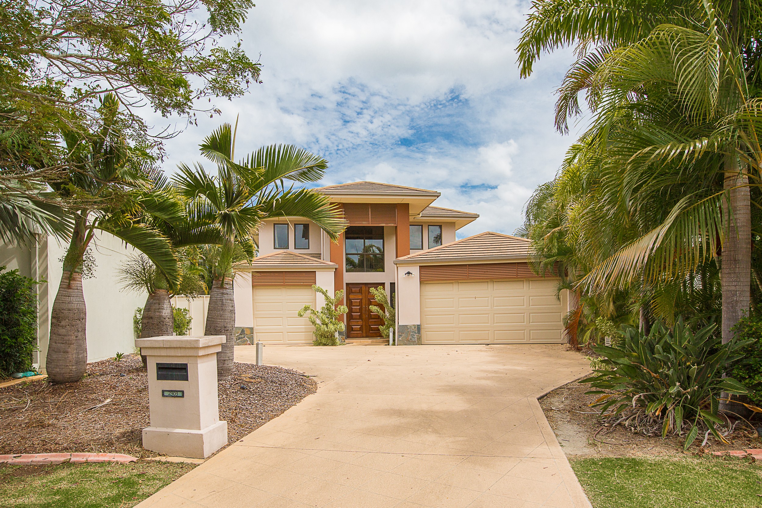 2303 Belmont Circuit East, Hope Island, QLD 4212