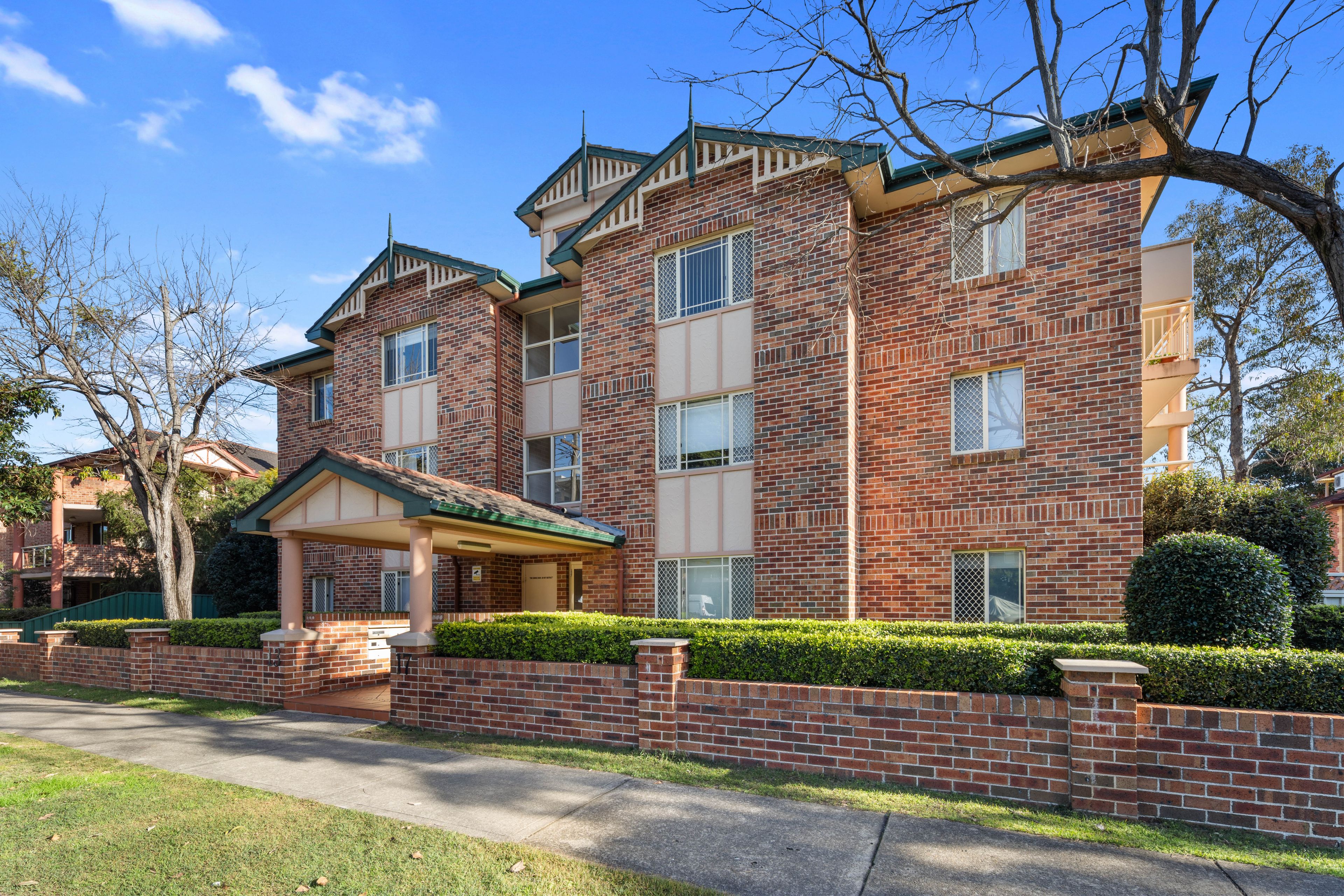 21/13-17 Hampden Street — photo from Ray White Hurstville