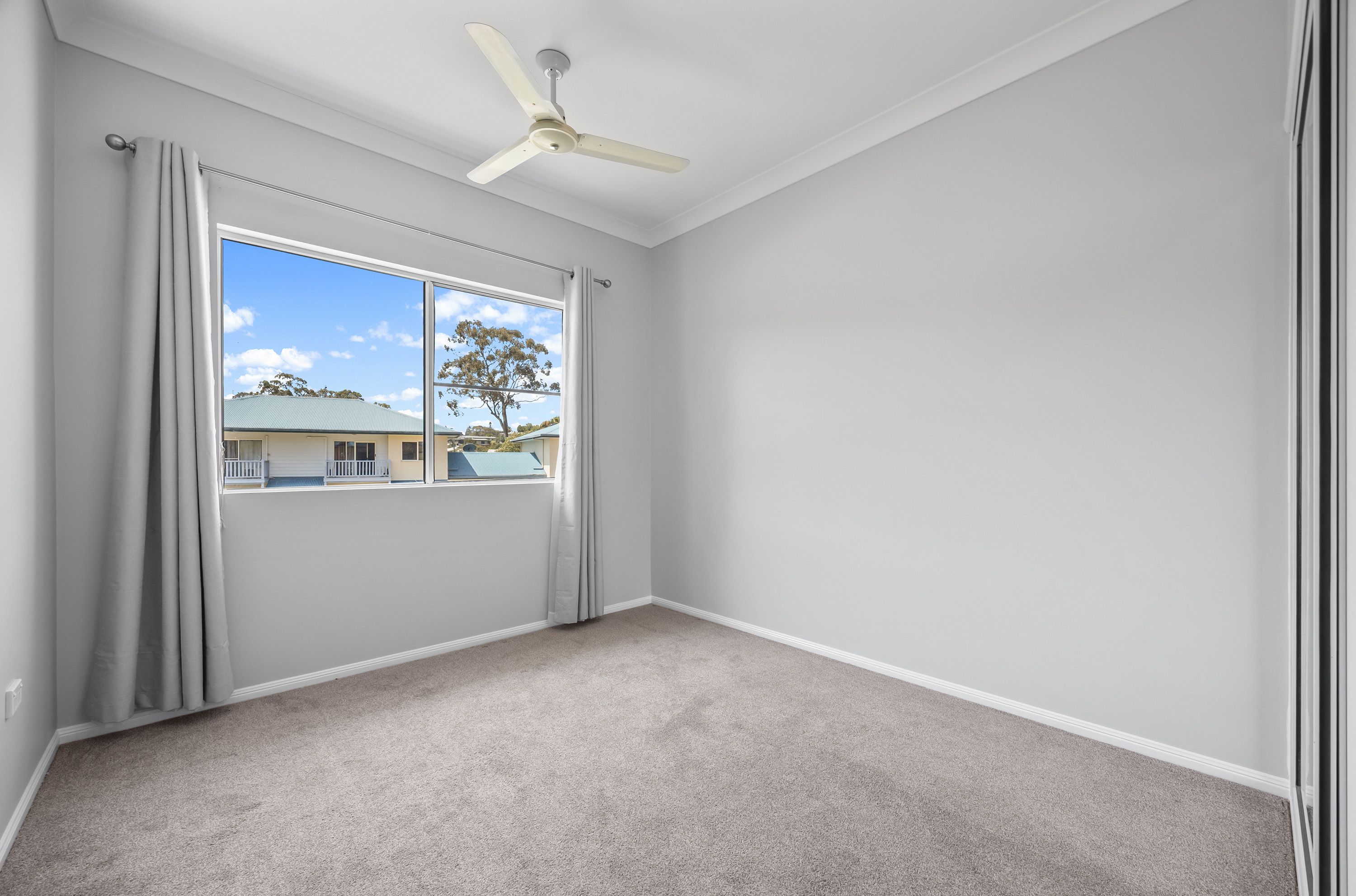 8/7 Pacific Court — photo 7 of 11