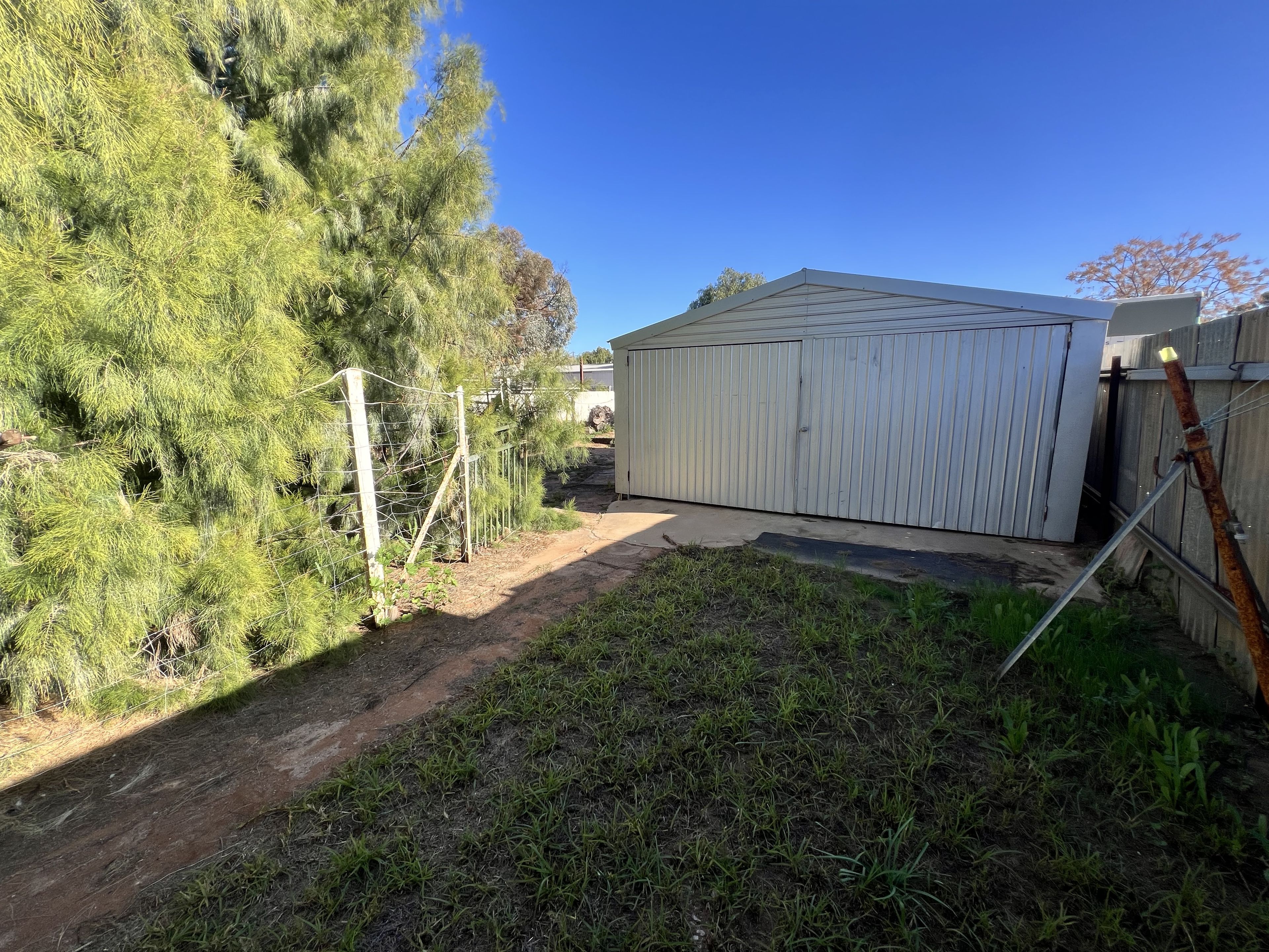 122 Wills Street — photo 11 of 12