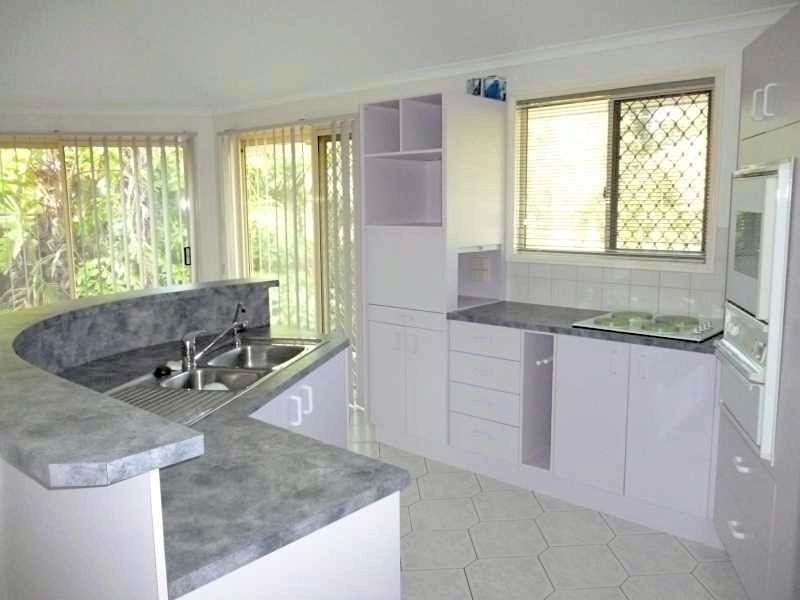 8 Burran Court, Kuluin, QLD 4558