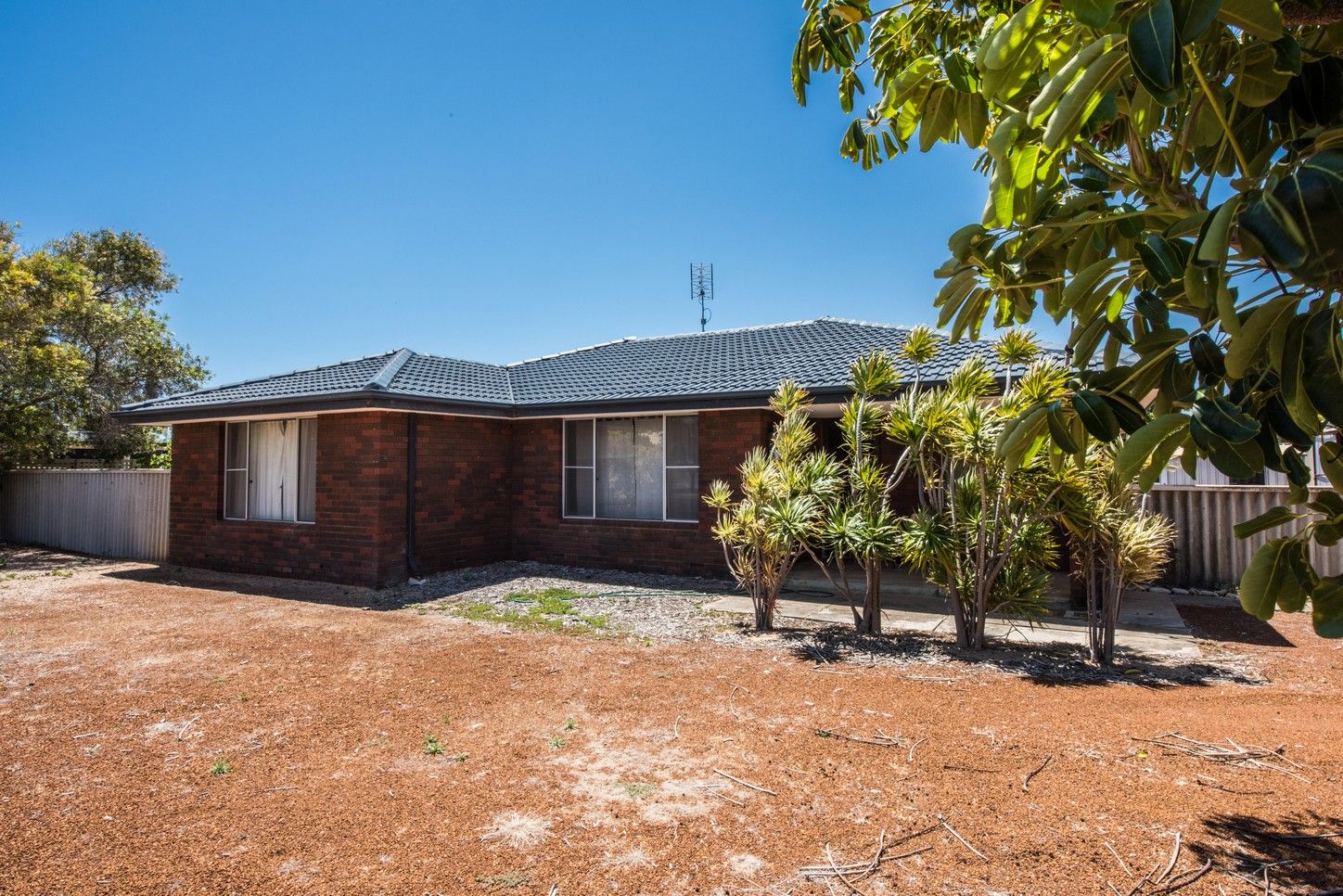 20 Church Street, Dongara, WA 6525