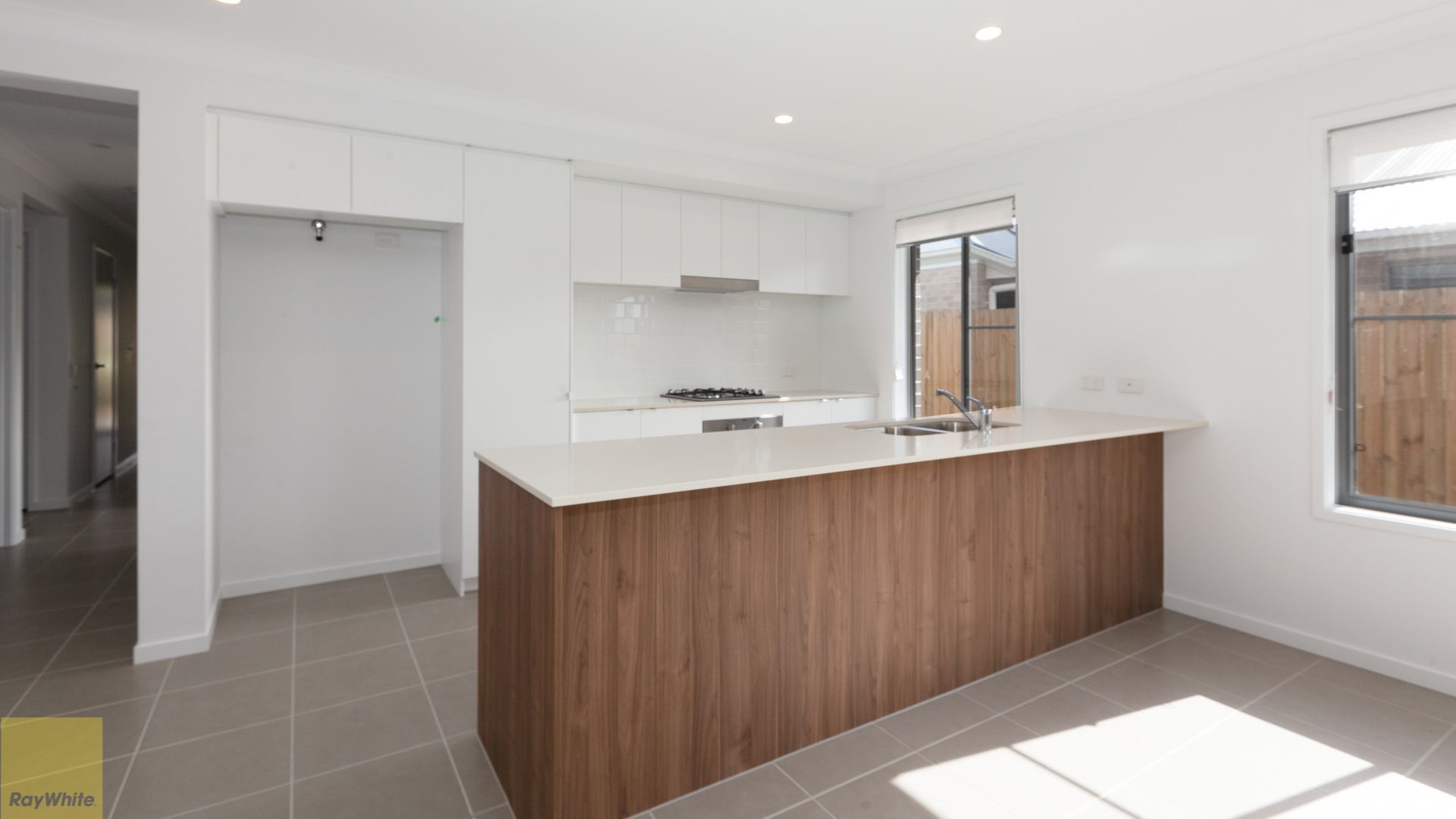 28 Franklin Avenue, Park Ridge, QLD 4125