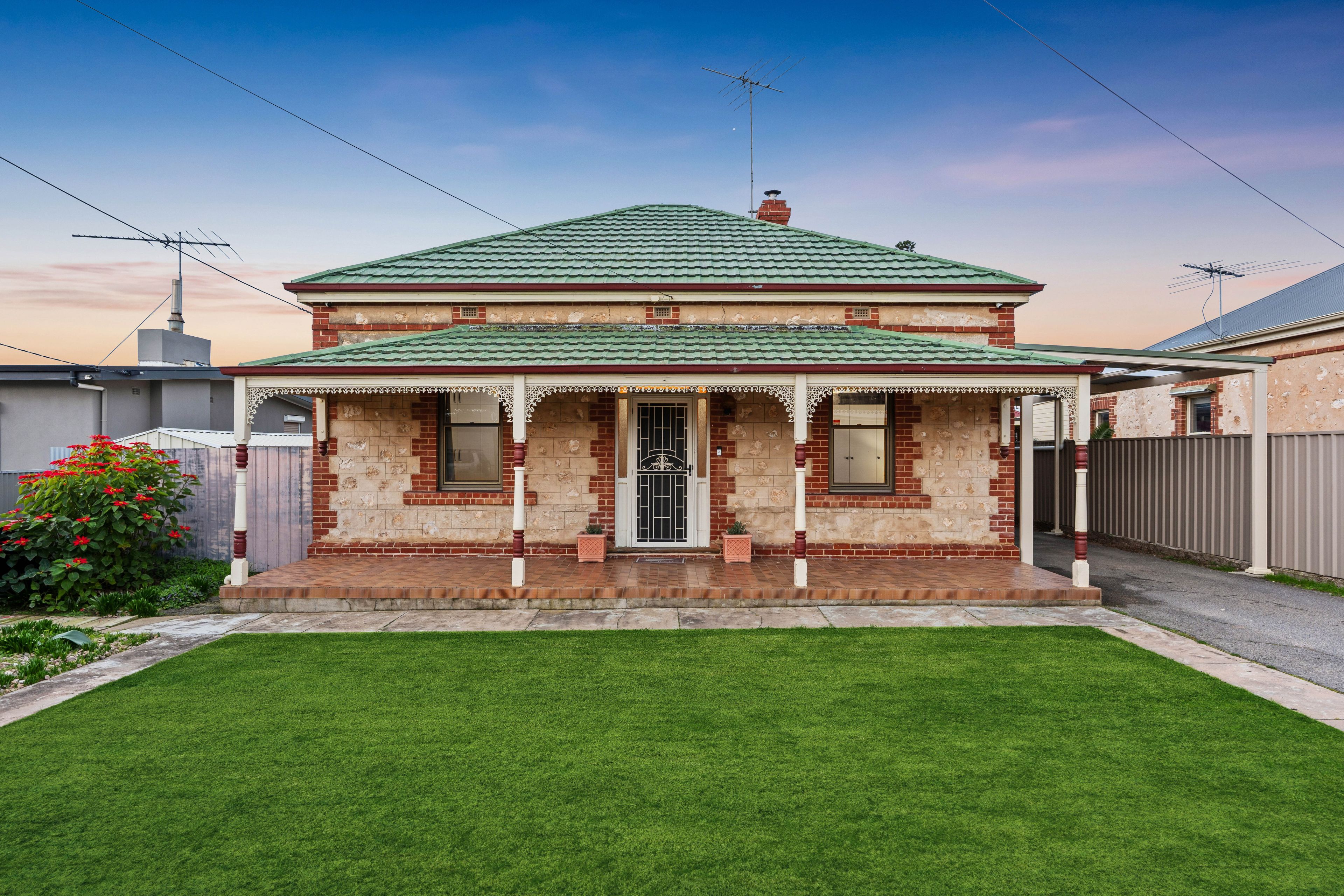 10 Myall Avenue — photo from Ray White Mount Barker
