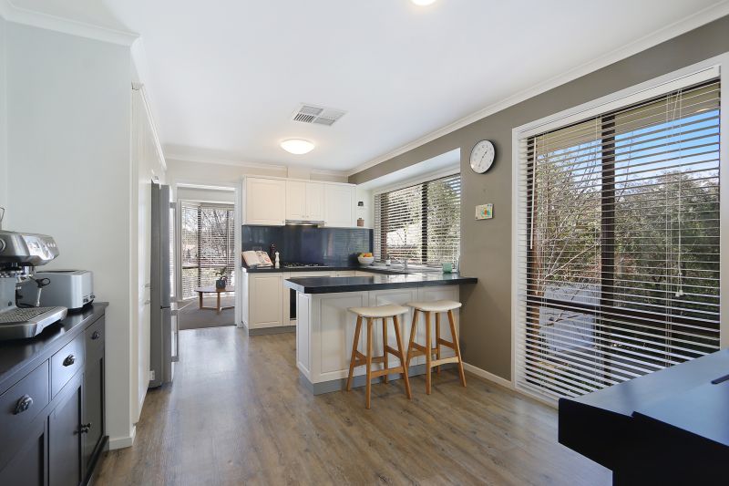 6 Evans Court — photo 8 of 18
