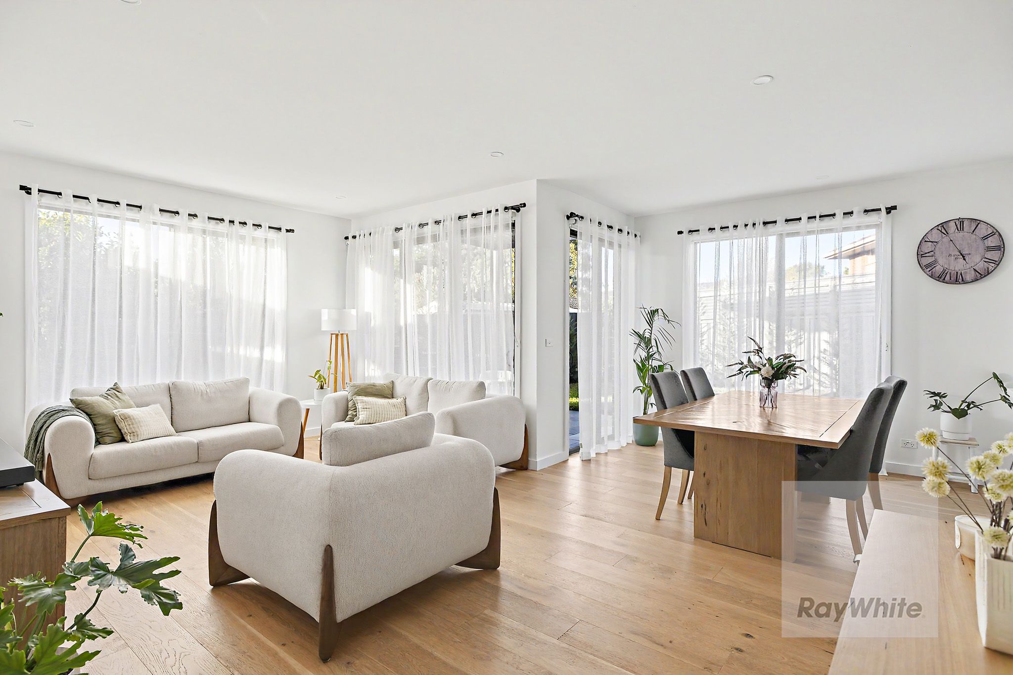 4/4 Berringa Court — photo 6 of 18