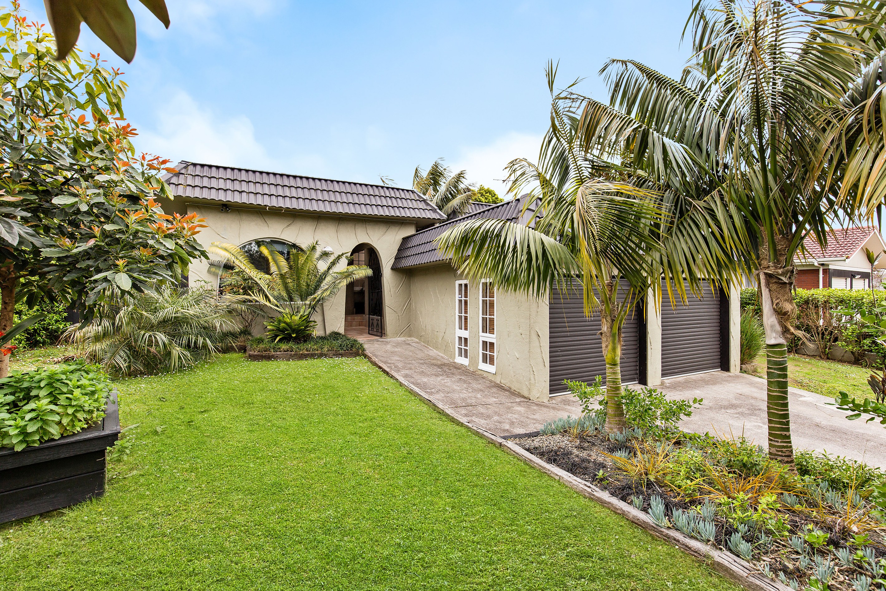 11 Prince Regent Drive, Half Moon Bay, Manukau City
