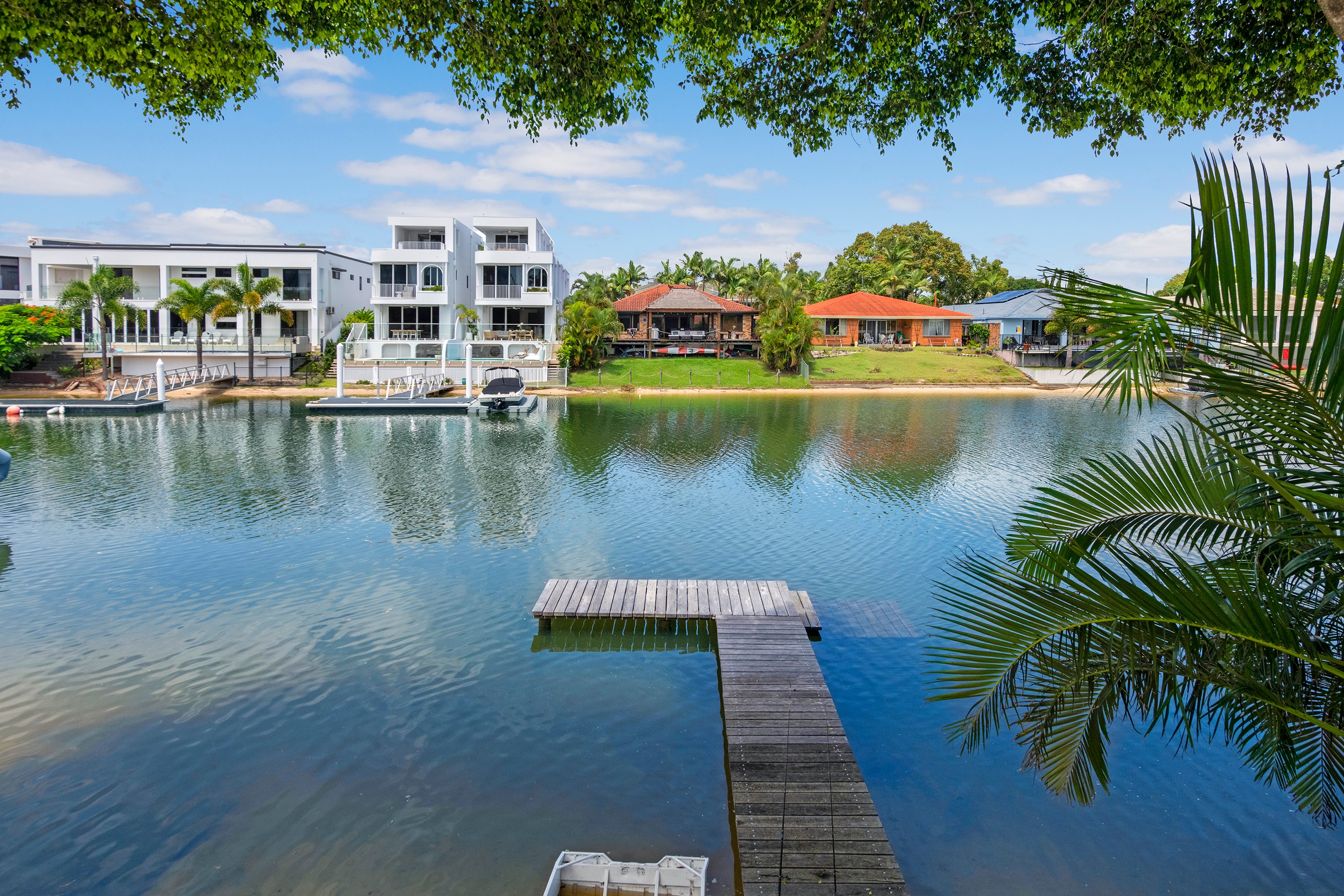 10 Merrimac Boulevard, Broadbeach Waters, QLD 4218