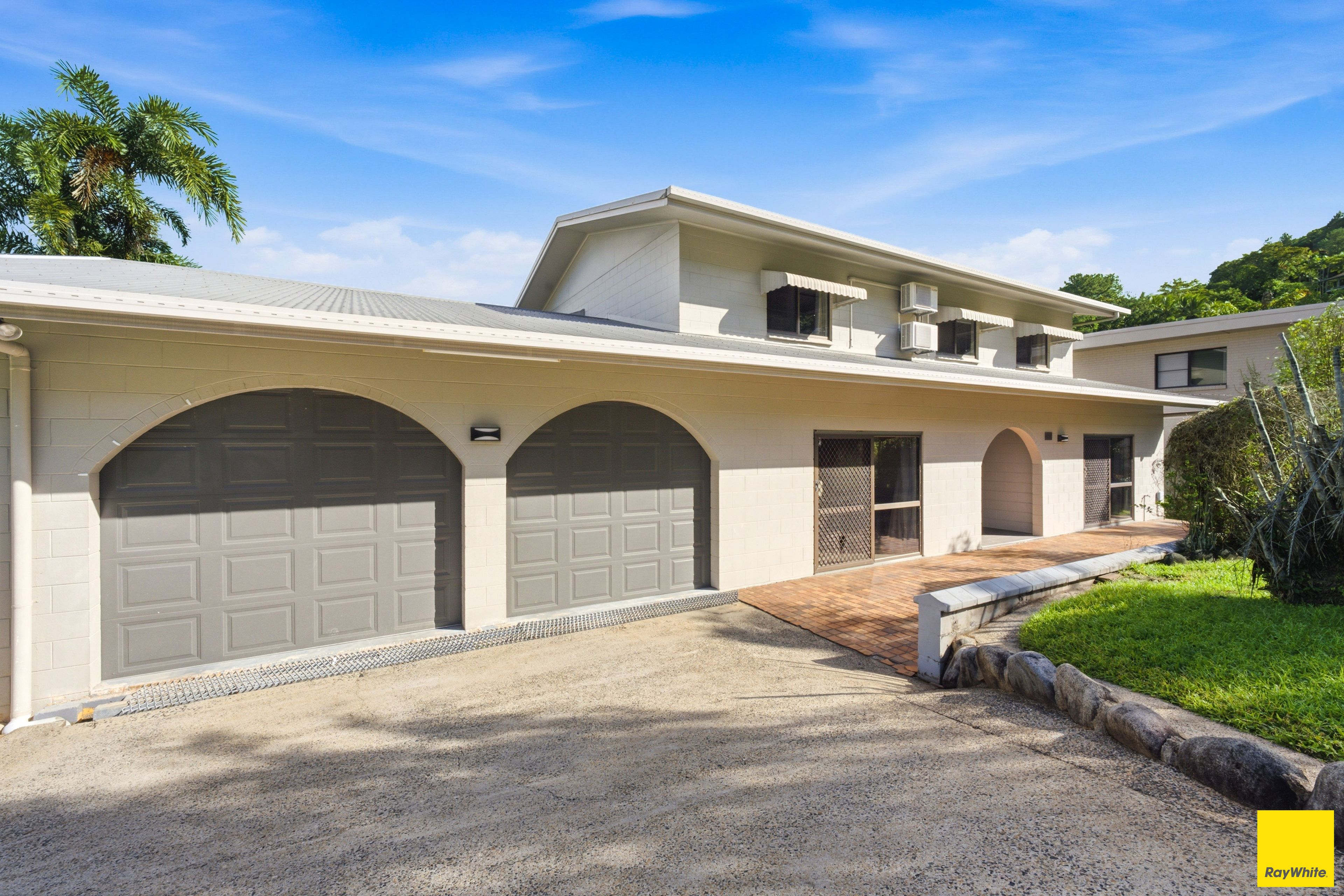 21-23 Sommerville Crescent, Whitfield, QLD 4870