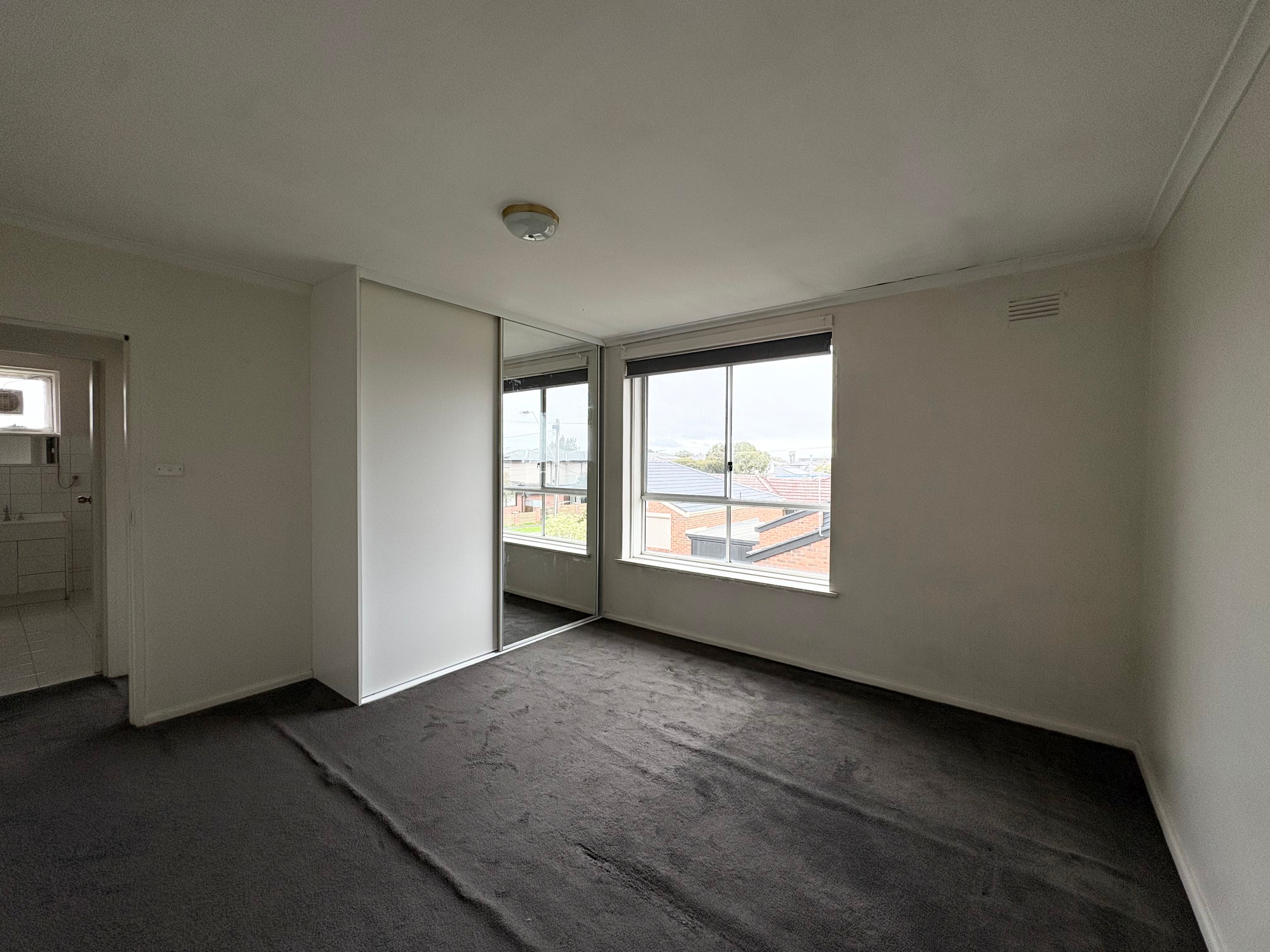 4/214 Huntingdale Road — photo 4 of 7