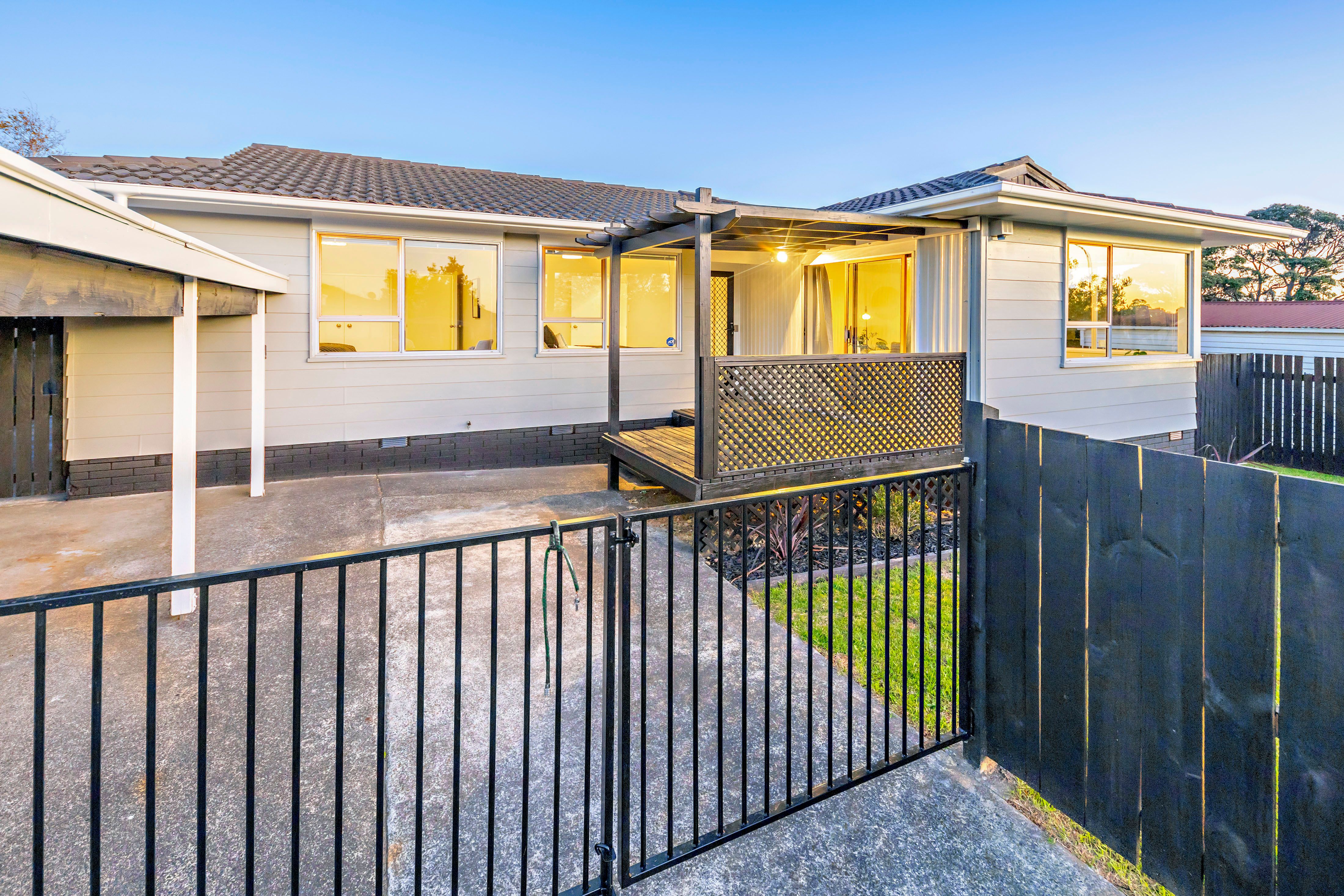 2/2 Sharland Avenue, Manurewa, Manukau City