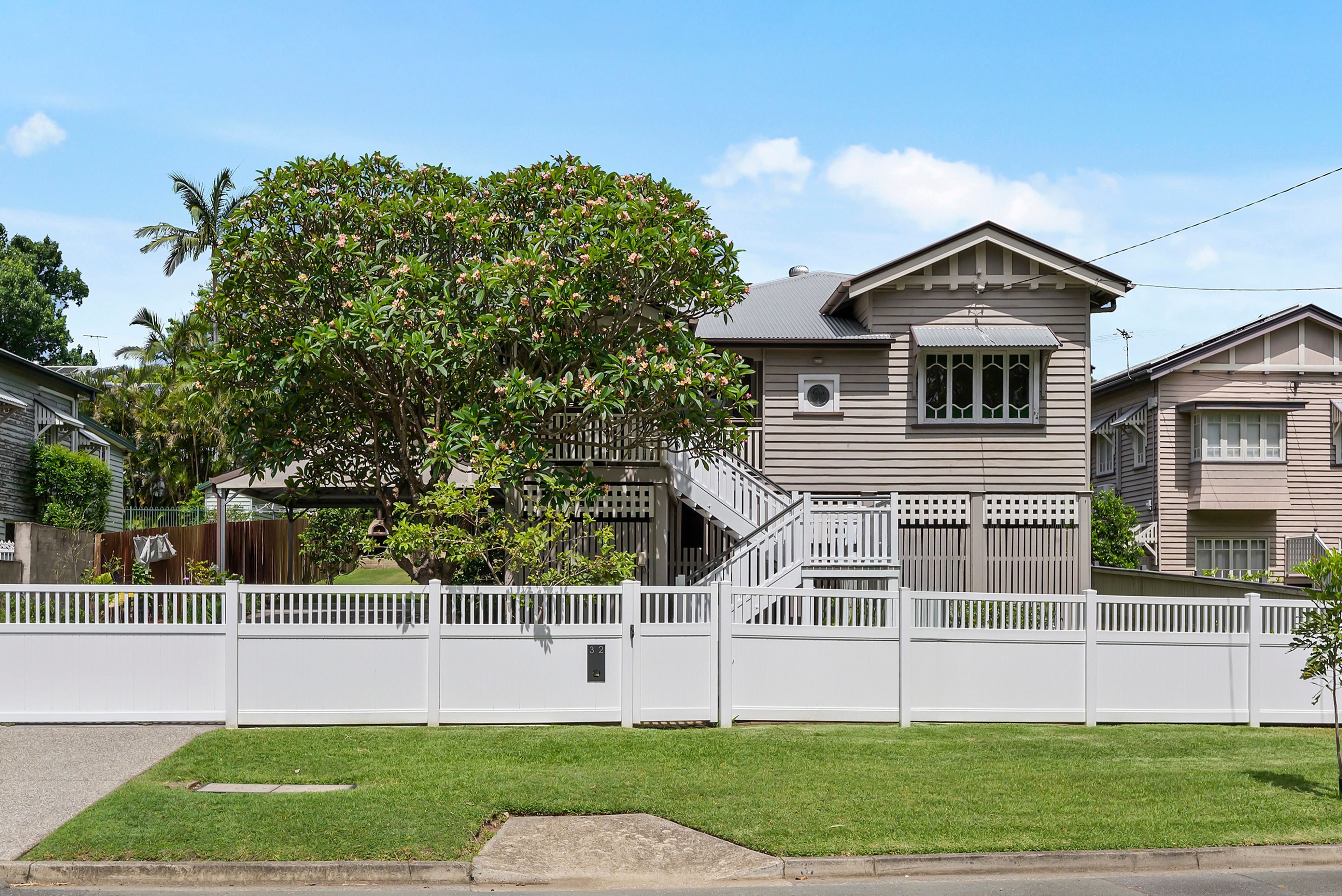32 Delville Avenue, Moorooka QLD 4105