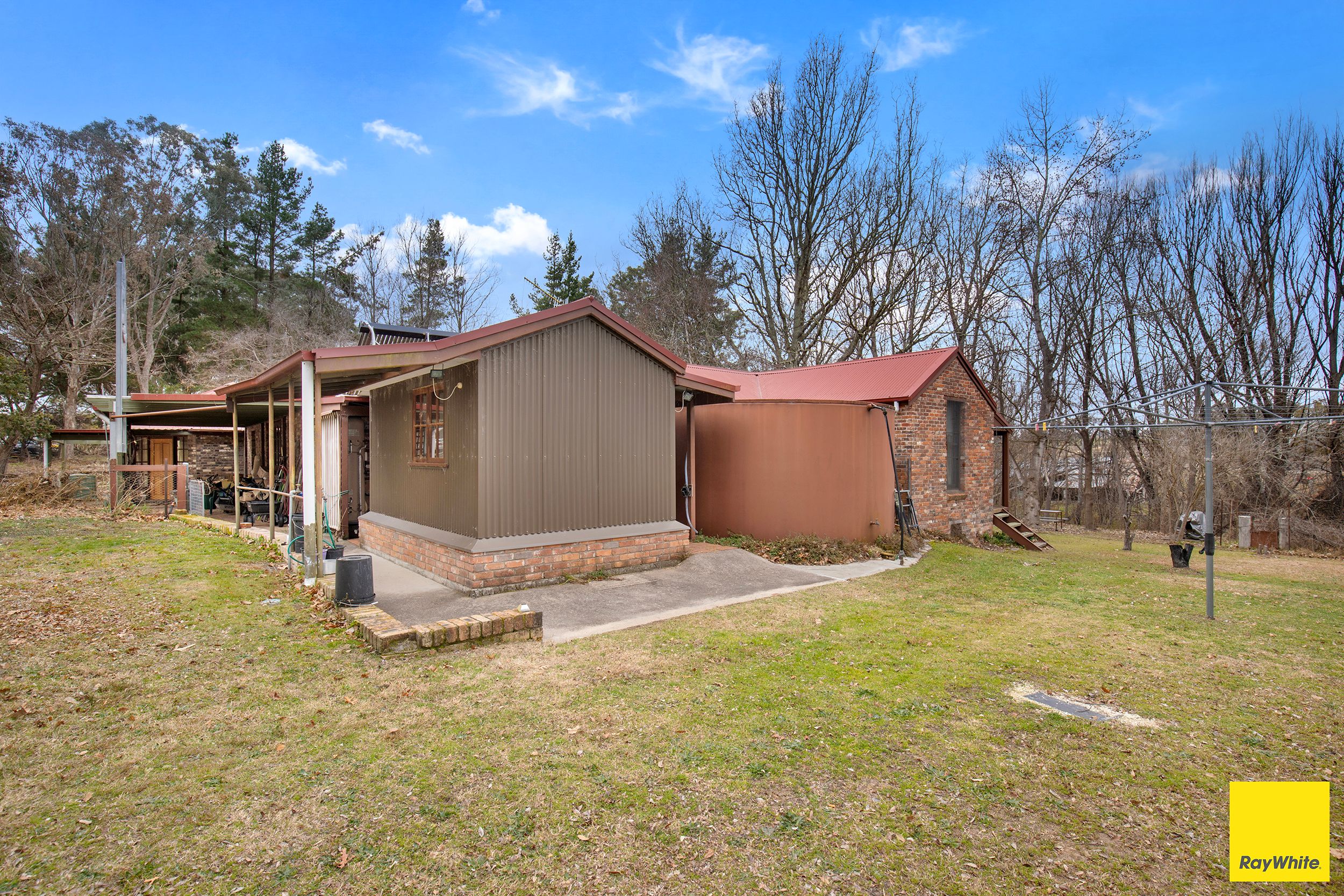 369 Sunnyside Road — photo 9 of 17