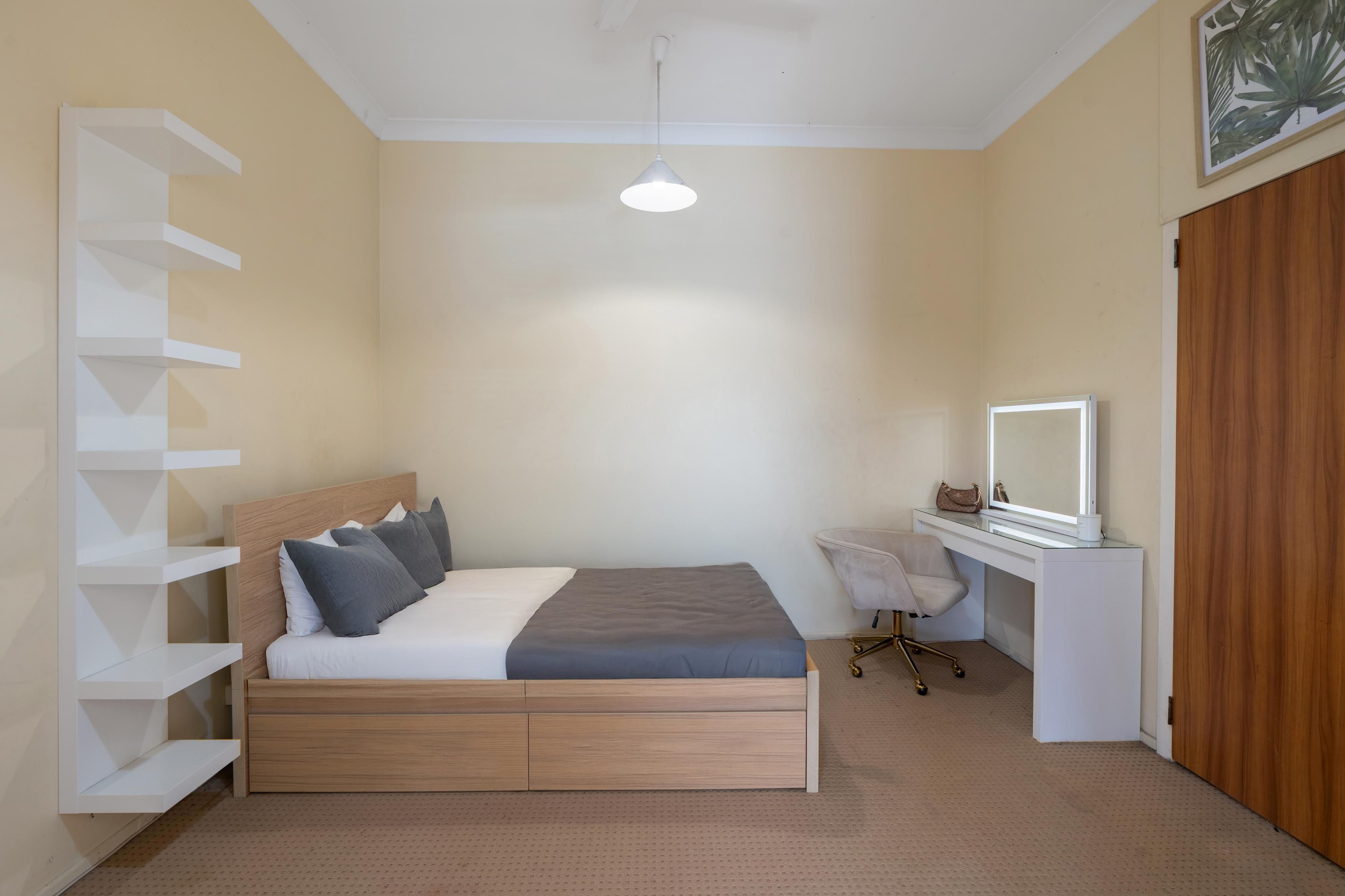 39 Eureka Street — photo 8 of 16